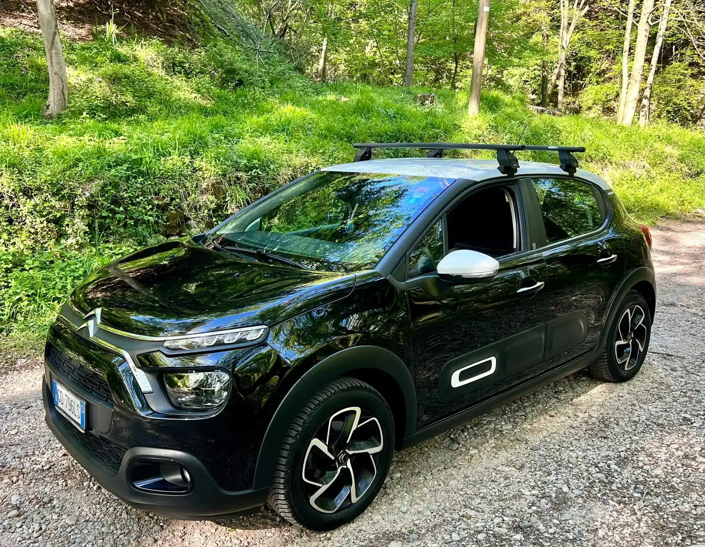 Citroen C3 Bicolore - 3° Serie 1.2 Puretech Shine s&s 83cv Zwart - 1