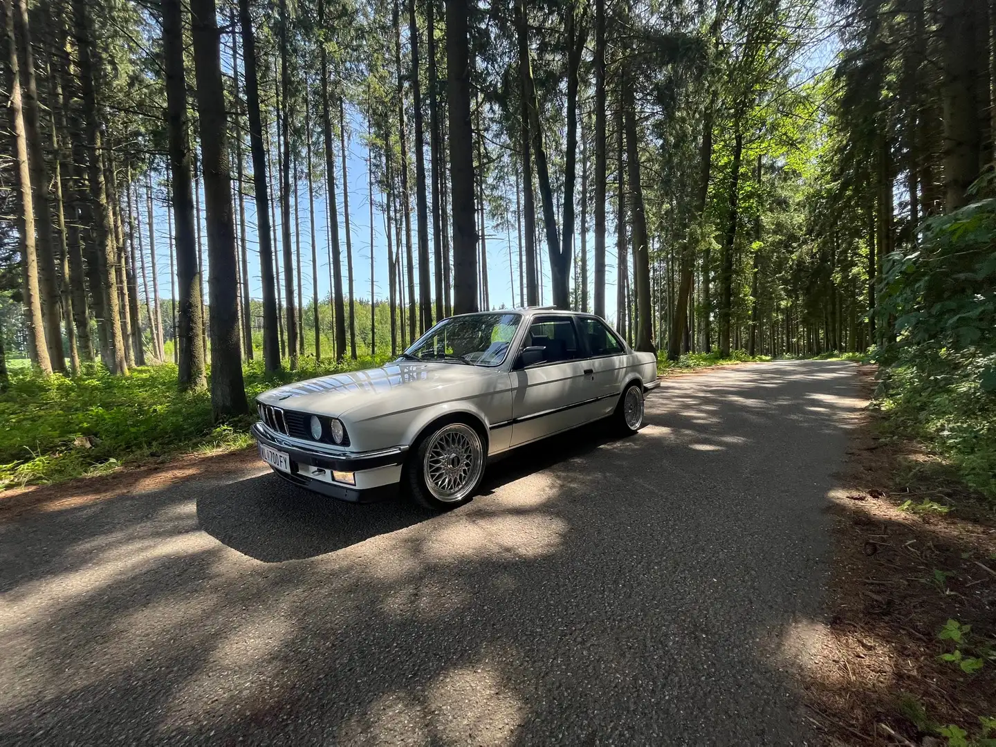 BMW 320 320i Bílá - 1