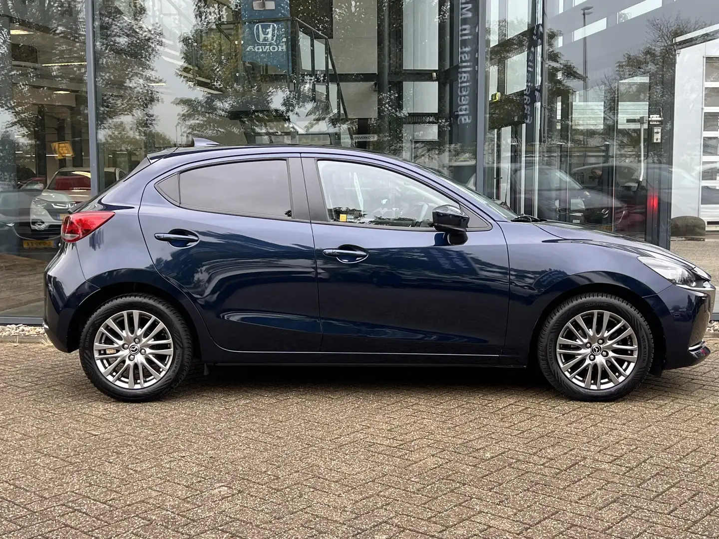 Mazda 2 1.5 Skyactiv-G Luxury | ACHTERUITRIJCAMERA | STOEL Bleu - 2