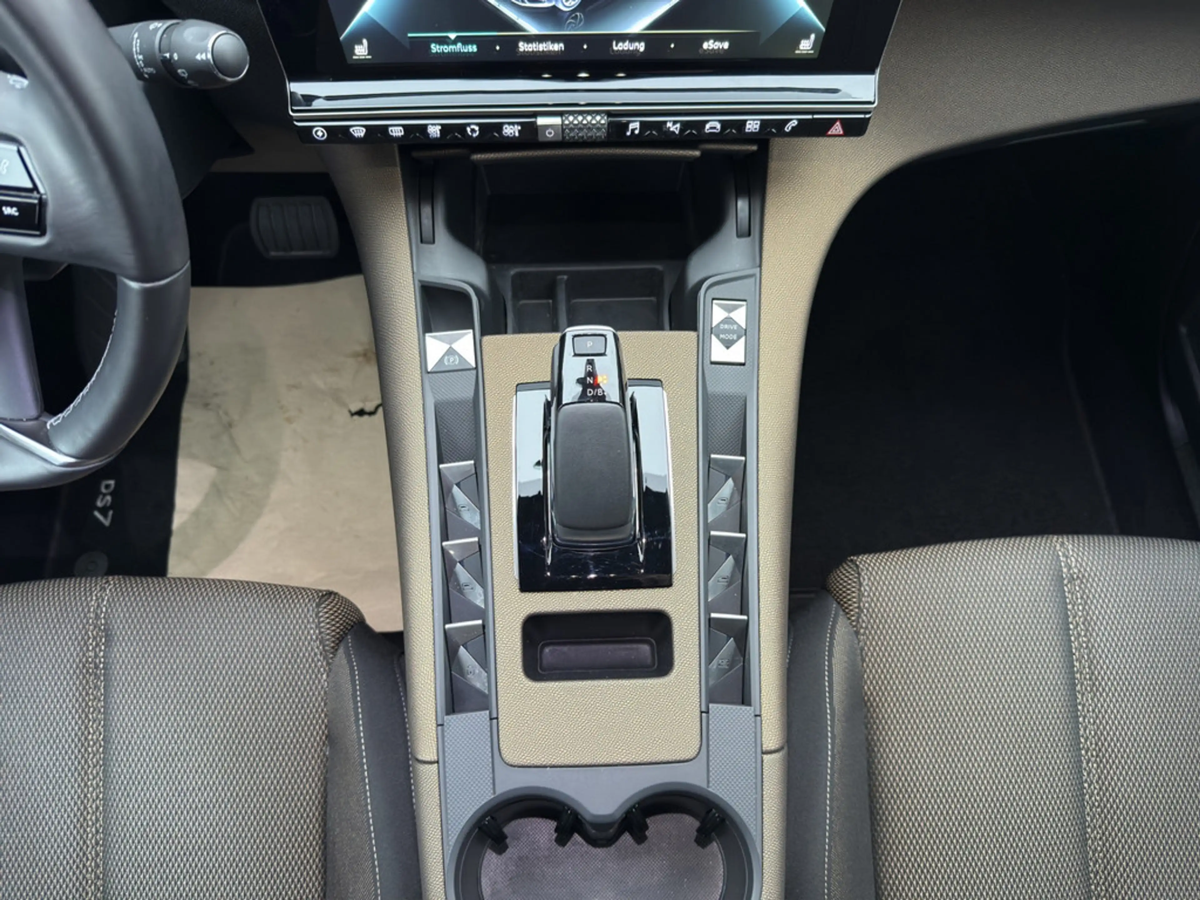 DS Automobiles DS 7 1.6 E-Tense 225 Bastille + — photo 13