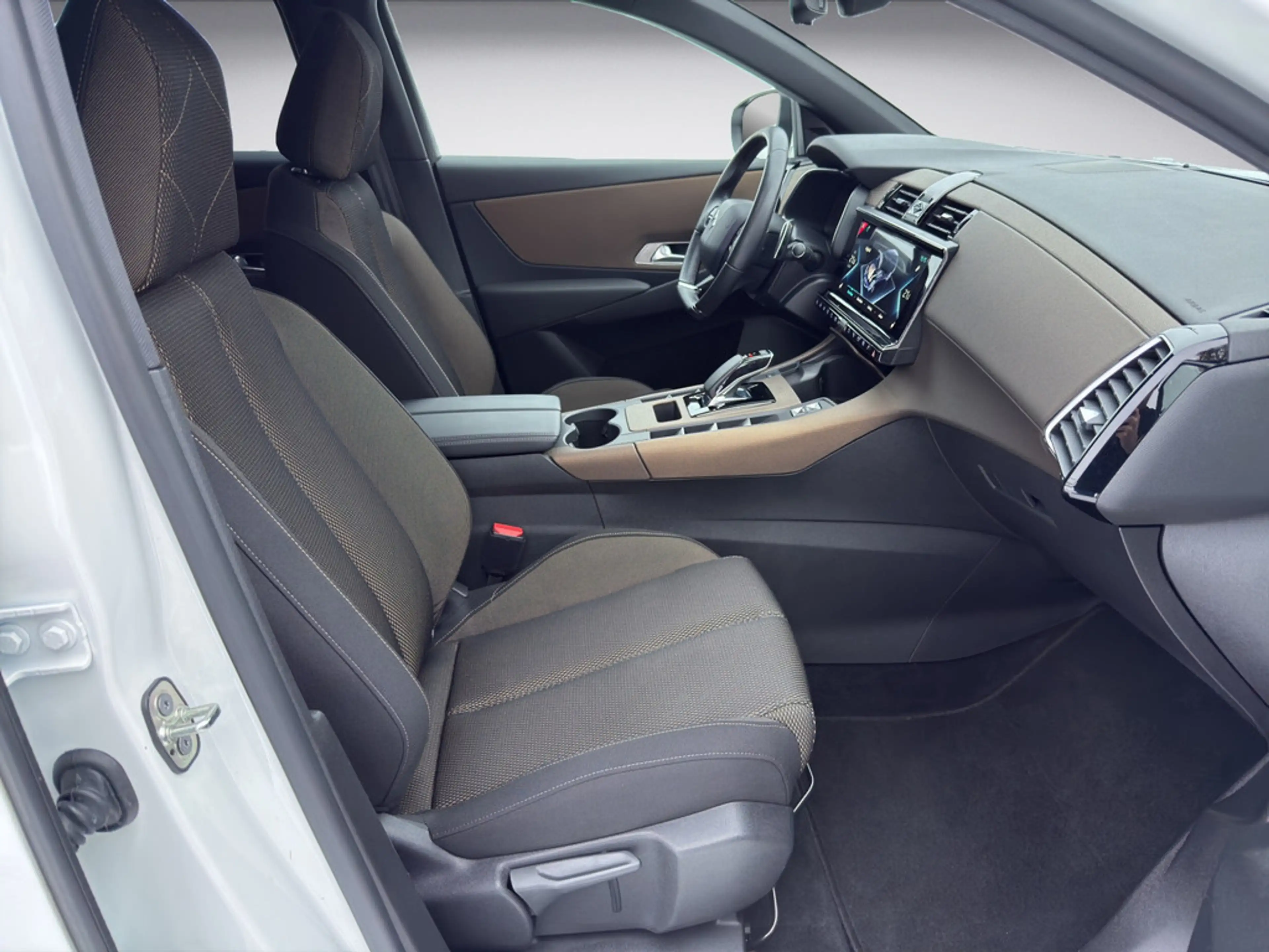 DS Automobiles DS 7 1.6 E-Tense 225 Bastille + — photo 14