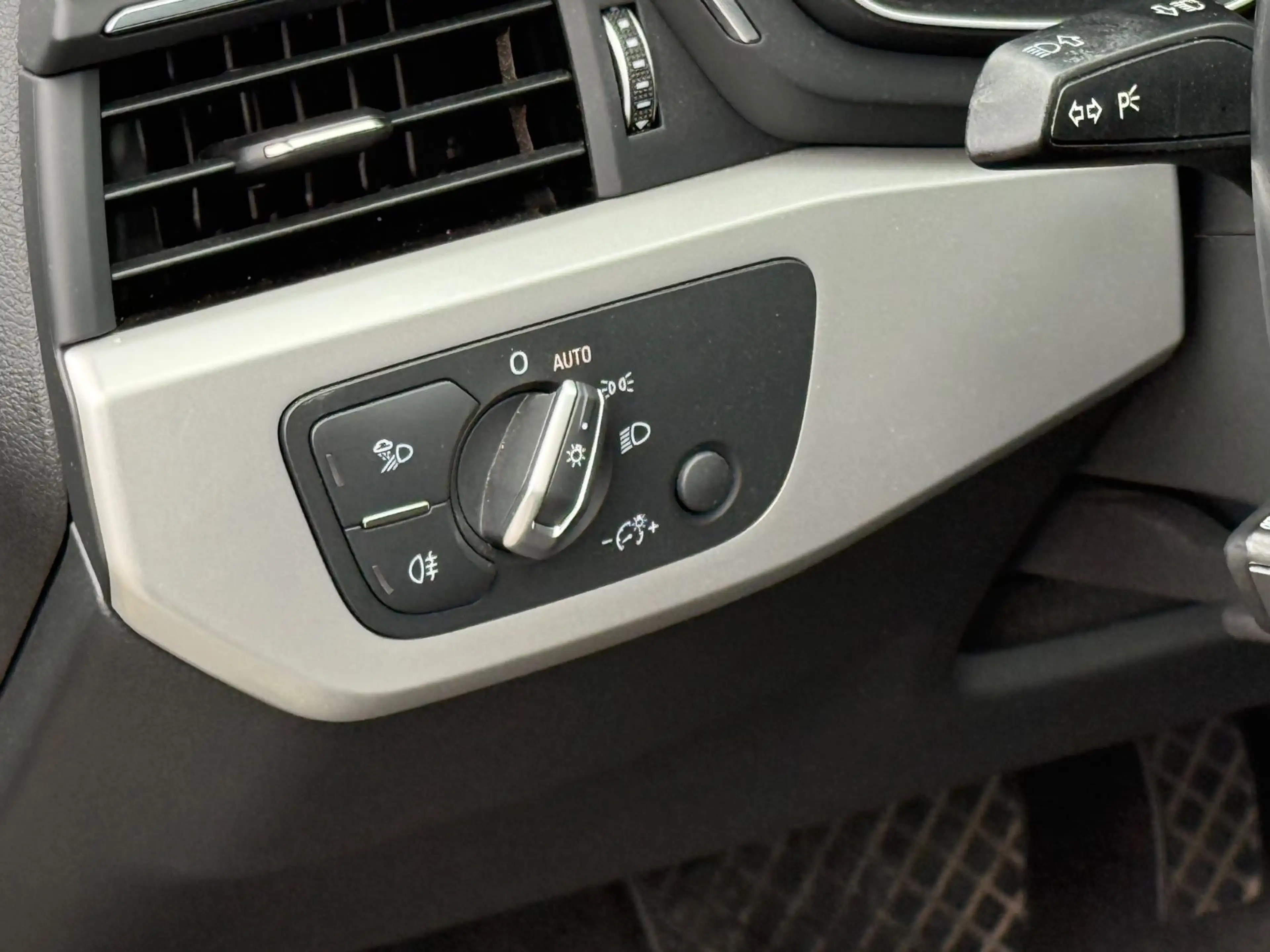 Audi A5 Sportback 40 TDI Quattro Alcantara — photo 22