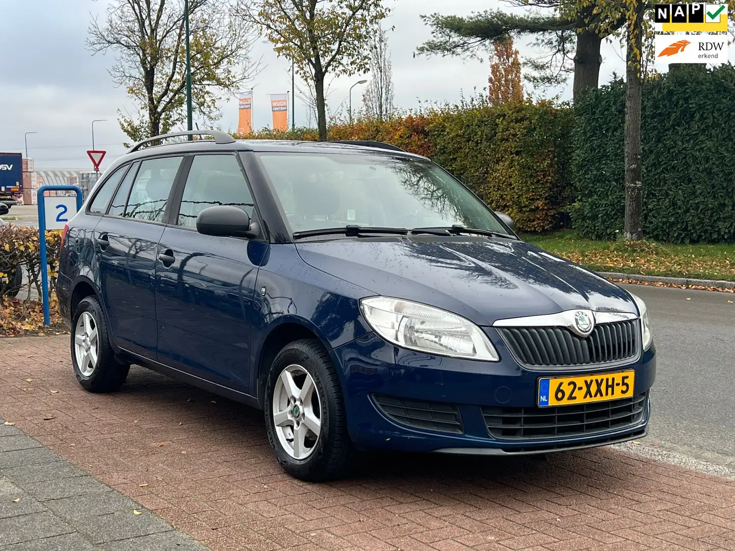 Skoda Fabia Combi 1.2 Comfort *NAVI/ LMV | NIEUW BINNEN Blu/Azzurro - 1