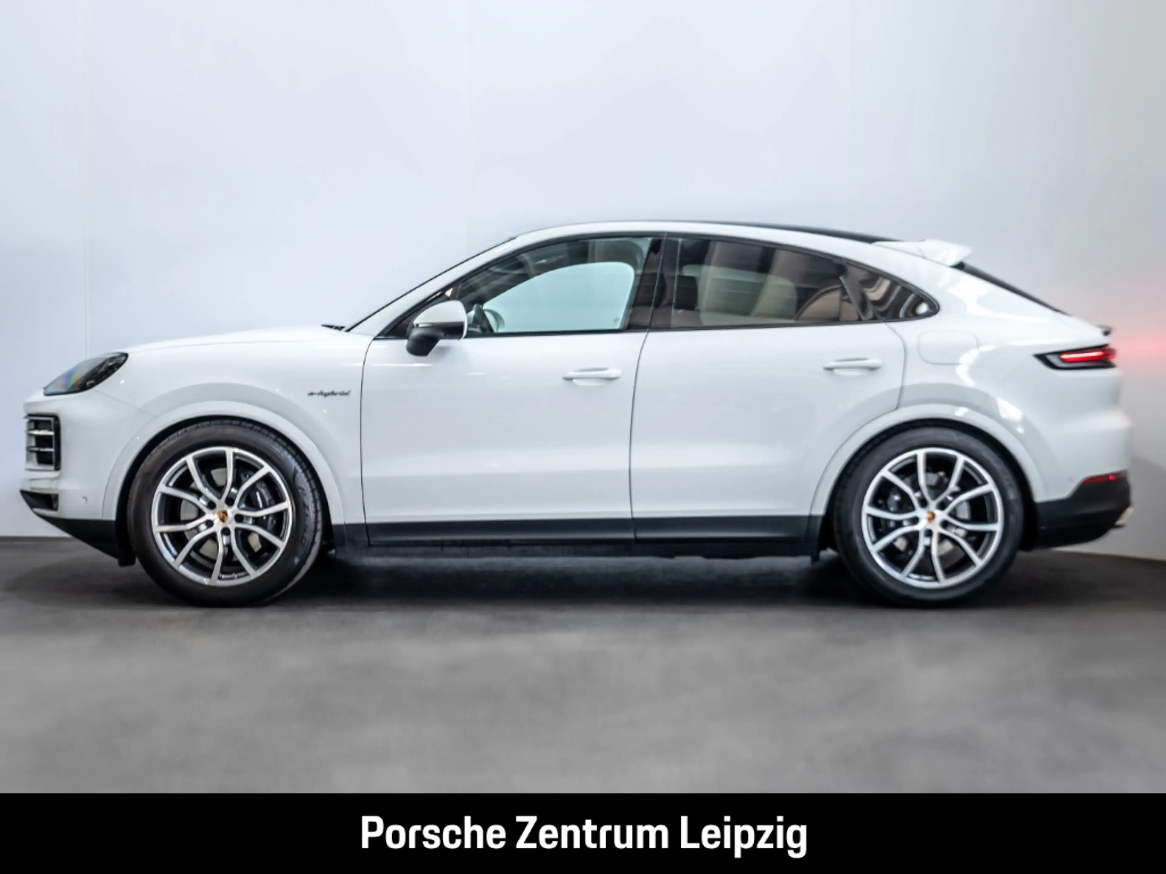 Porsche Cayenne E-Hybrid Coupe Matrix InnoDrive HeadUp — photo 2