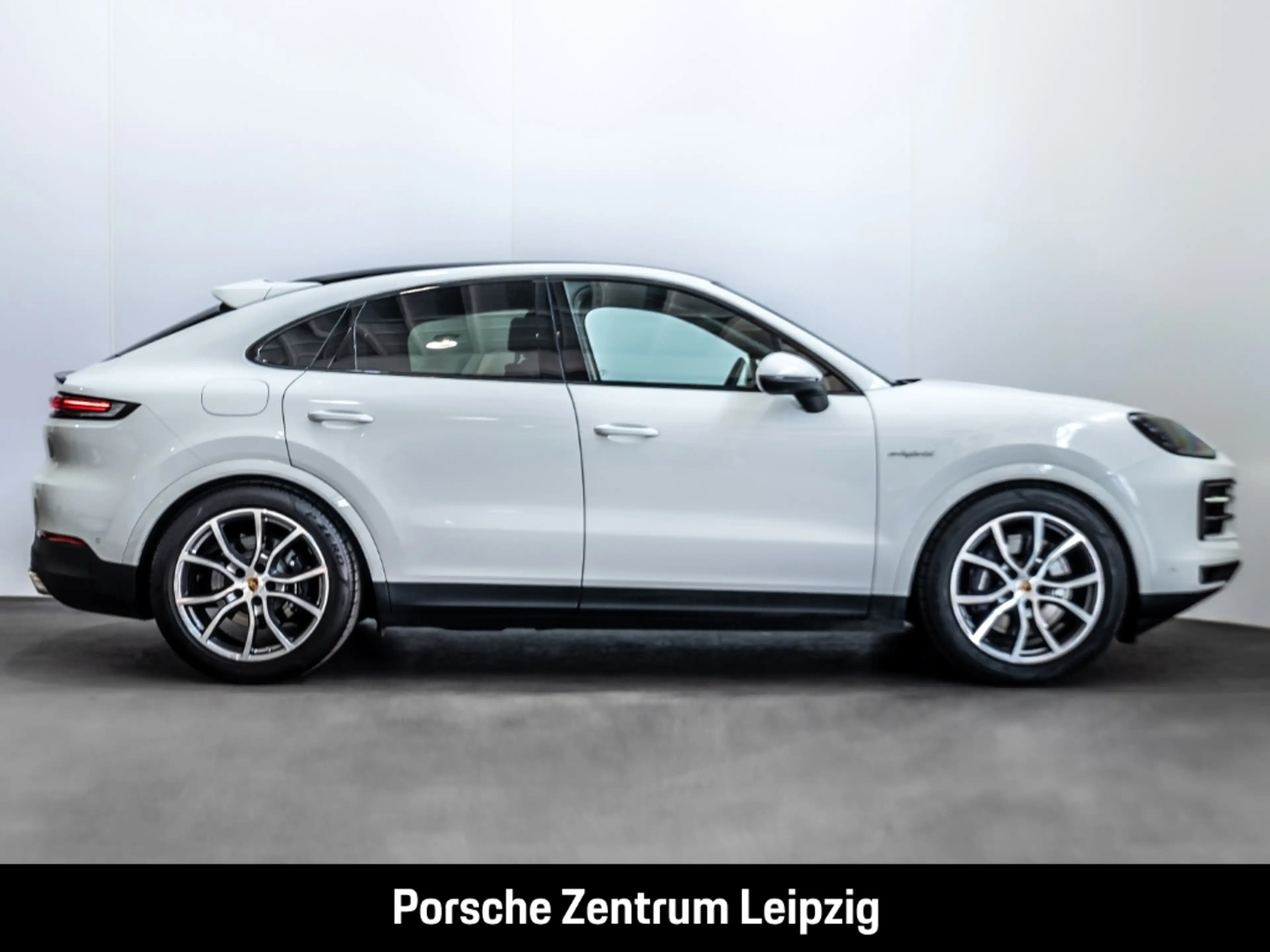 Porsche Cayenne E-Hybrid Coupe Matrix InnoDrive HeadUp — photo 6