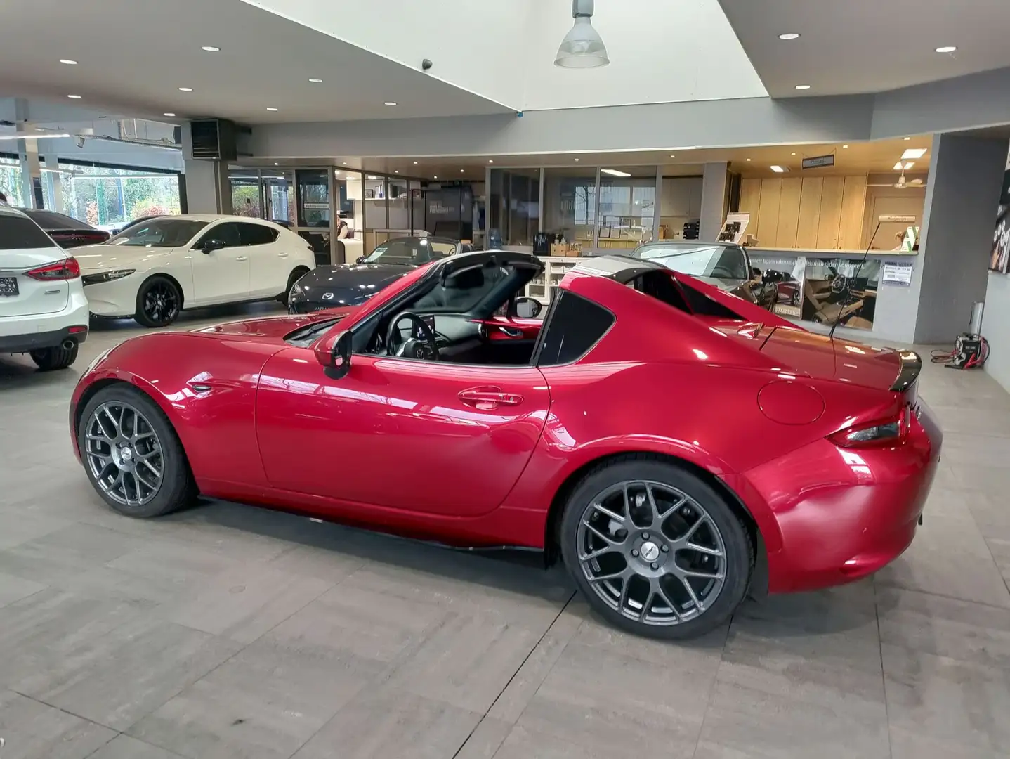 Mazda MX-5 1.5 SKYACTIV-G SKYCRUISE Rosso - 2