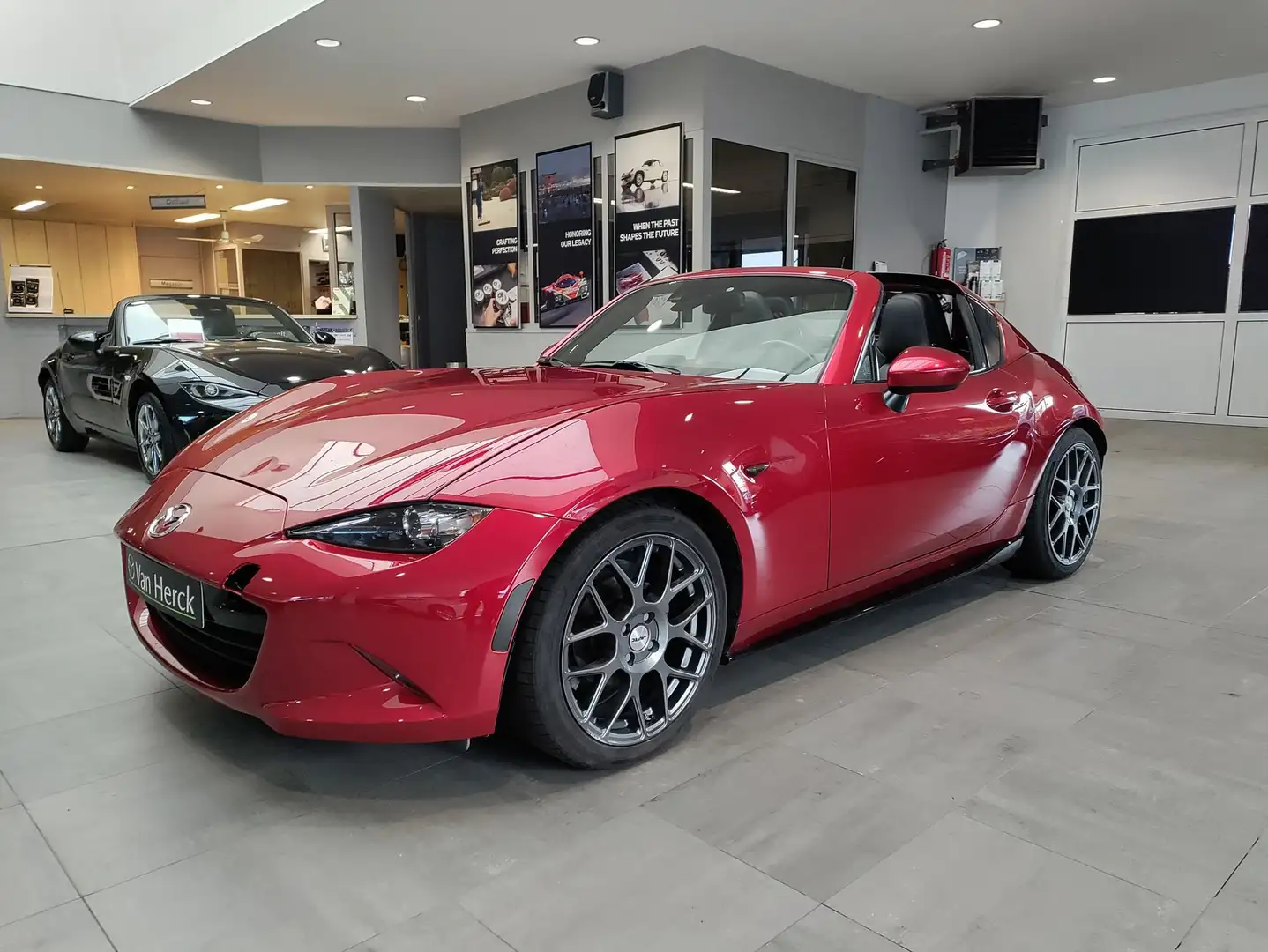 Mazda MX-5 1.5 SKYACTIV-G SKYCRUISE Rosso - 1