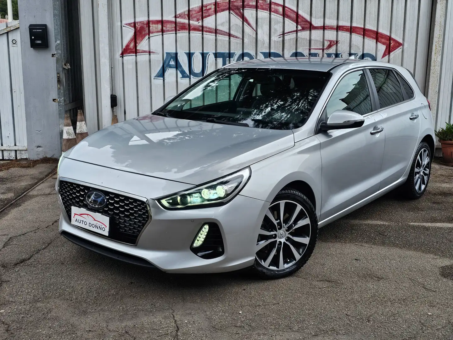 Hyundai i30 i30 5p 1.6 crdi Style 110cv Argento - 1