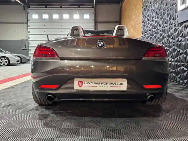 BMW Z4 view 7