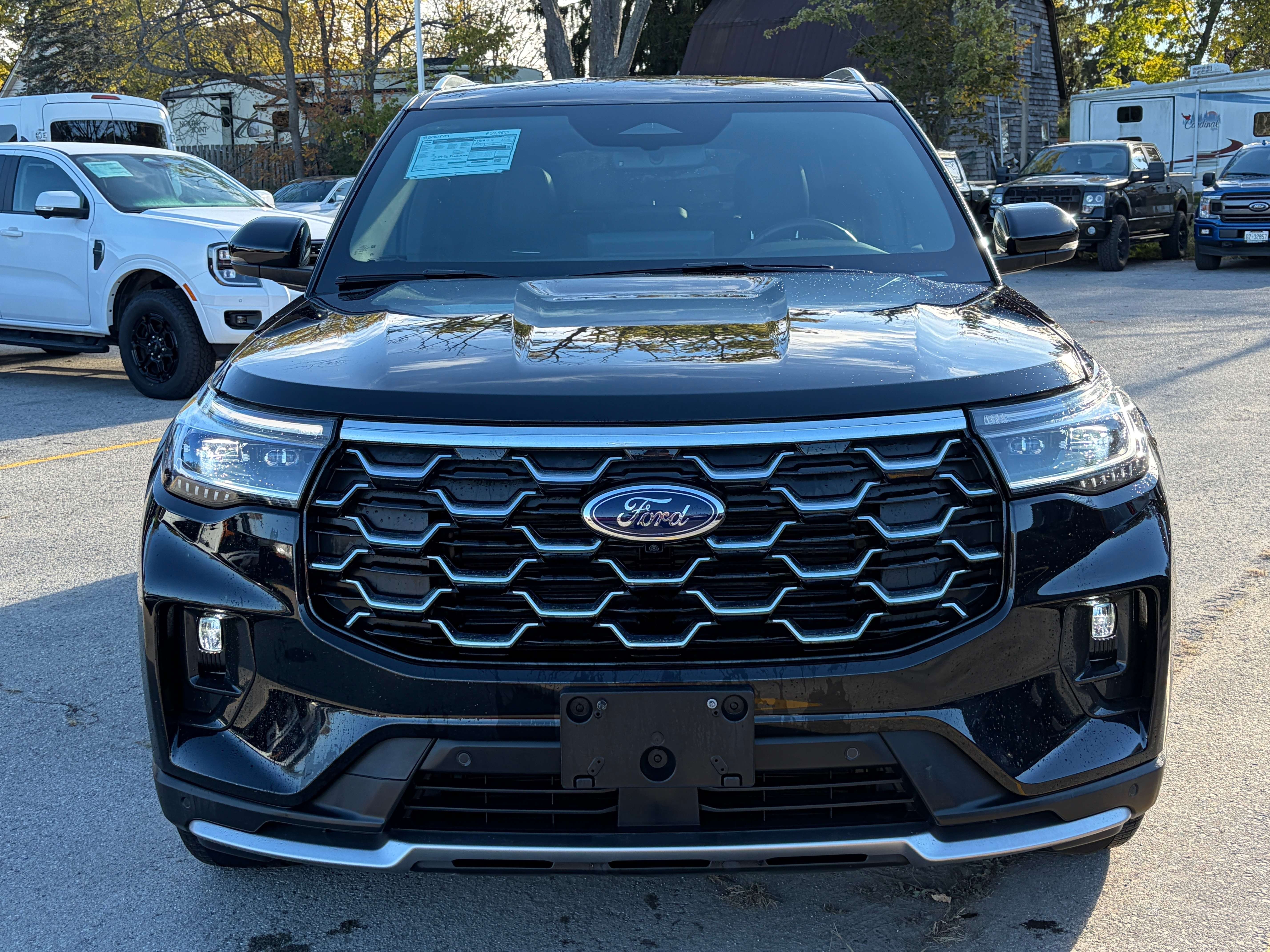 2026 Ford Explorer Platinum 4WD — снимка 2