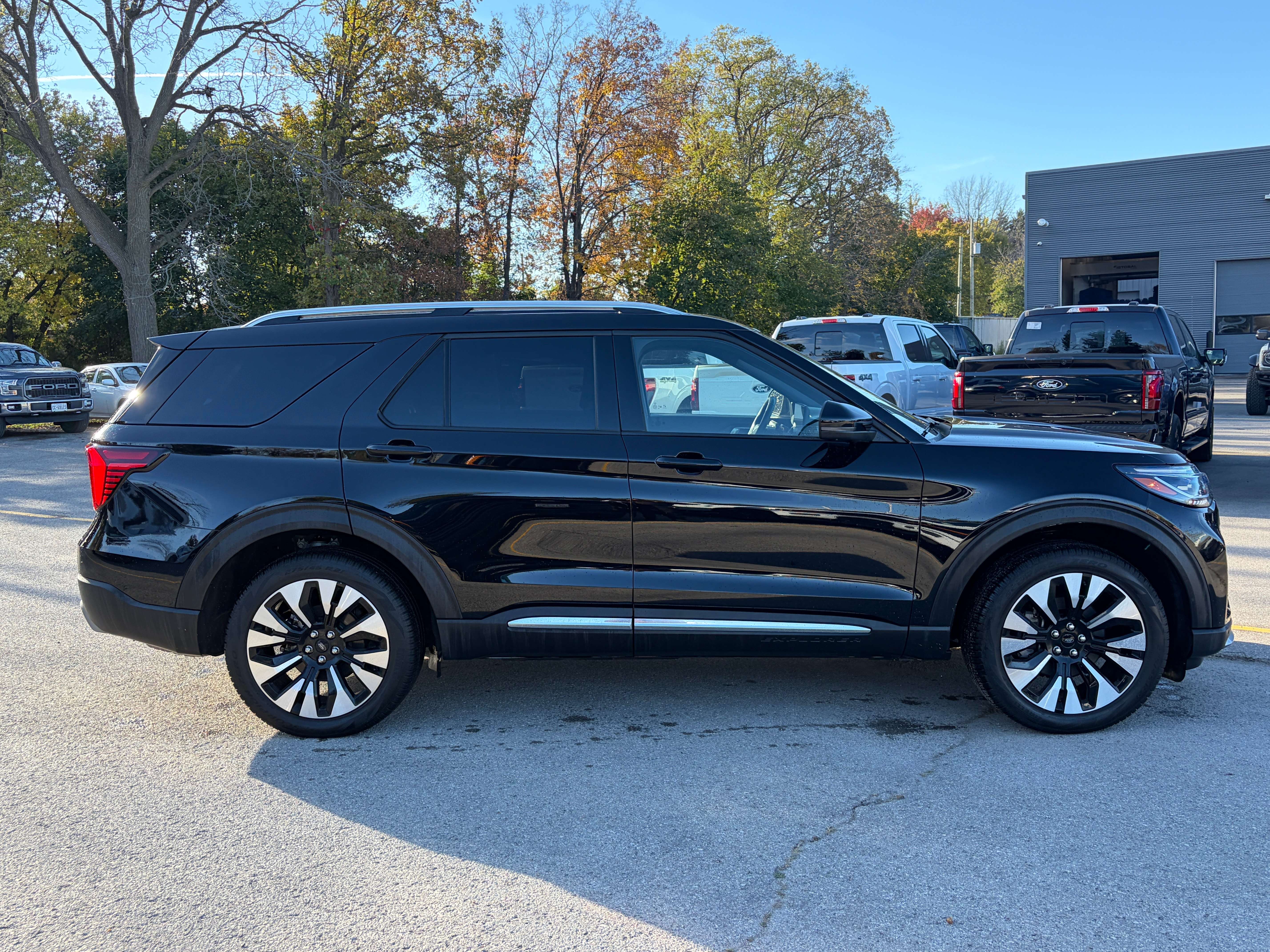 2026 Ford Explorer Platinum 4WD — снимка 4