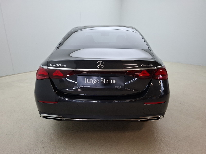 Mercedes-Benz E 300 E300de 4M Avantgarde Advanced Pano HUD Sitzklima — photo 7
