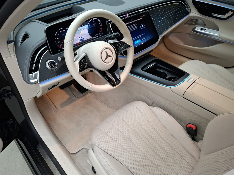 Mercedes-Benz E 300 E300de 4M Avantgarde Advanced Pano HUD Sitzklima — photo 10
