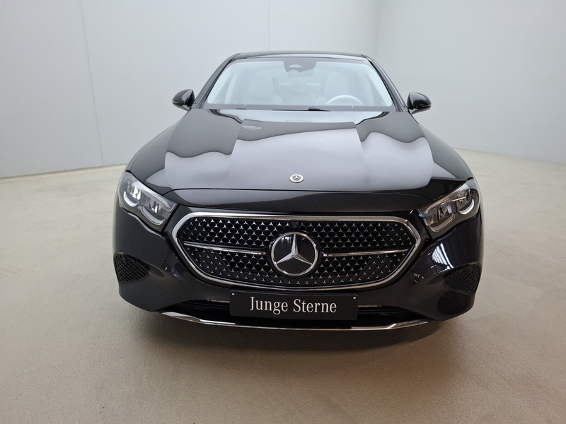 Mercedes-Benz E 300 E300de 4M Avantgarde Advanced Pano HUD Sitzklima — photo 2