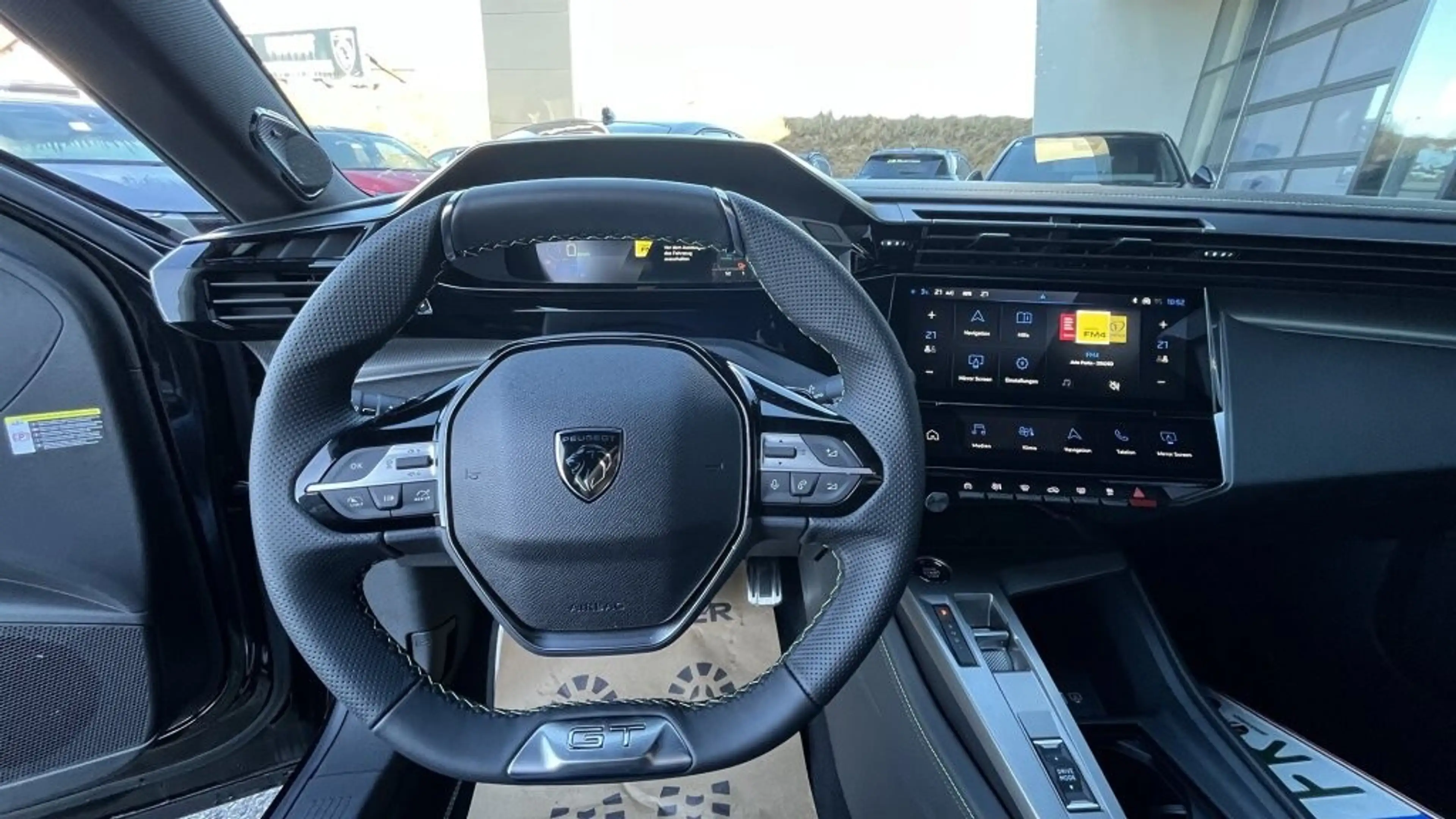 Peugeot 408 Elektro 210 58kWh GT — photo 10