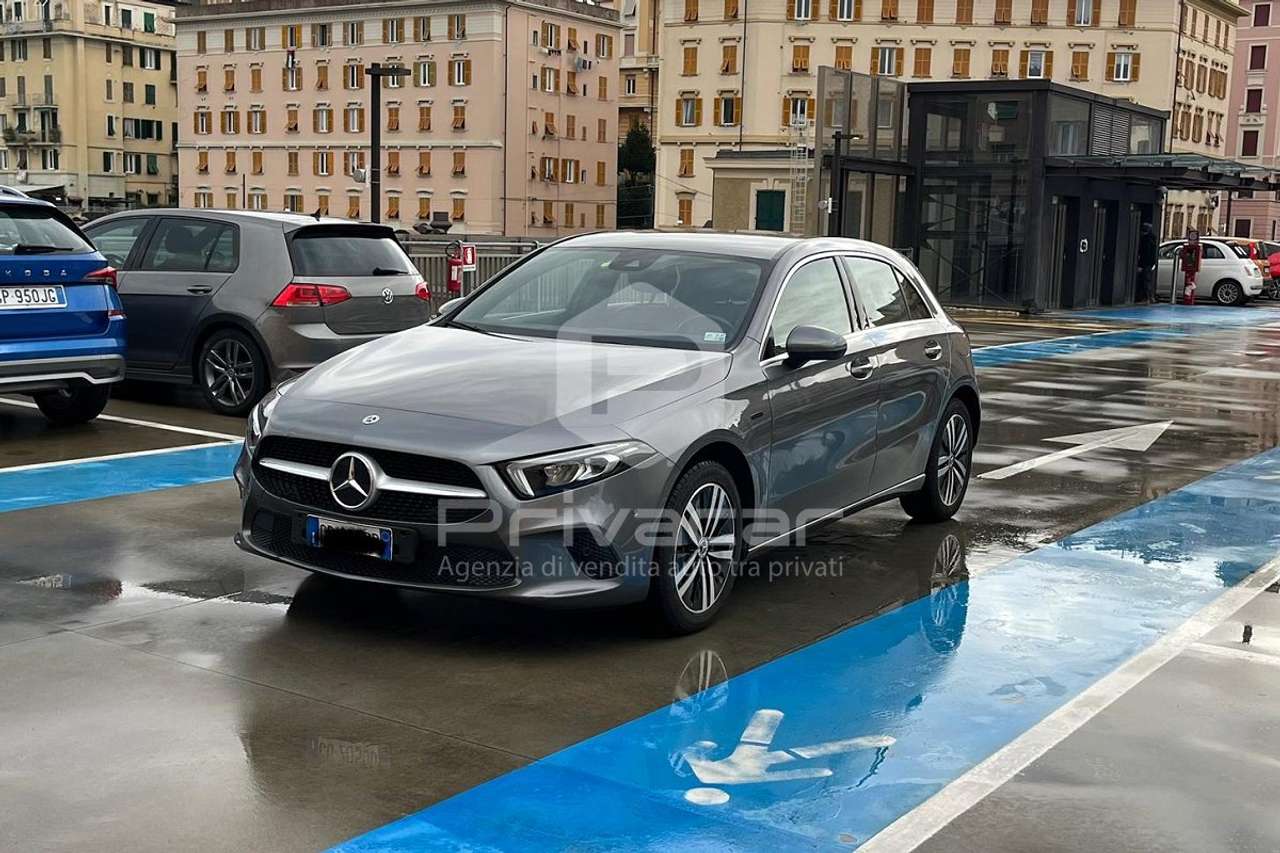 Mercedes-Benz A 250 A 250 e Automatic EQ-Power Premium
