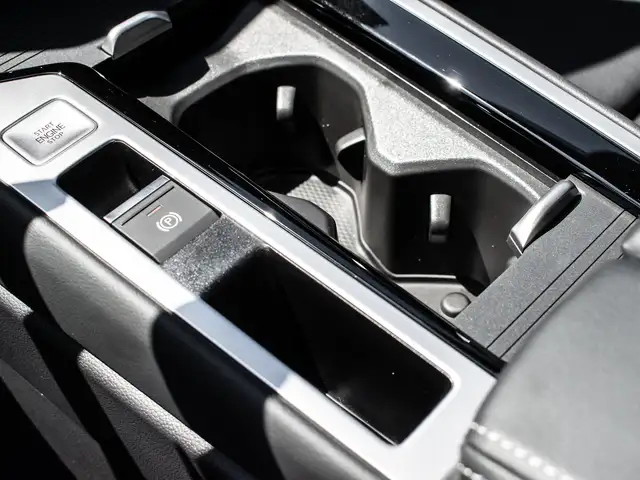 Volkswagen Passat view 14