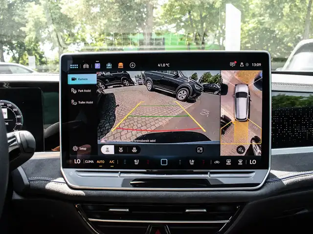 Volkswagen Passat view 12