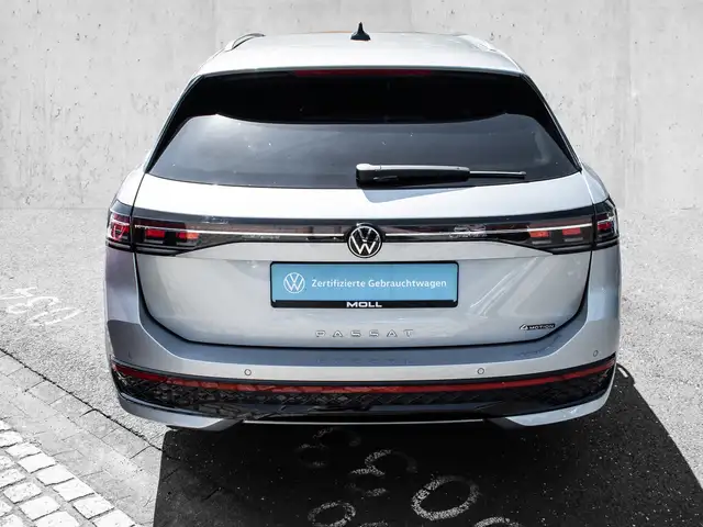Volkswagen Passat view 6