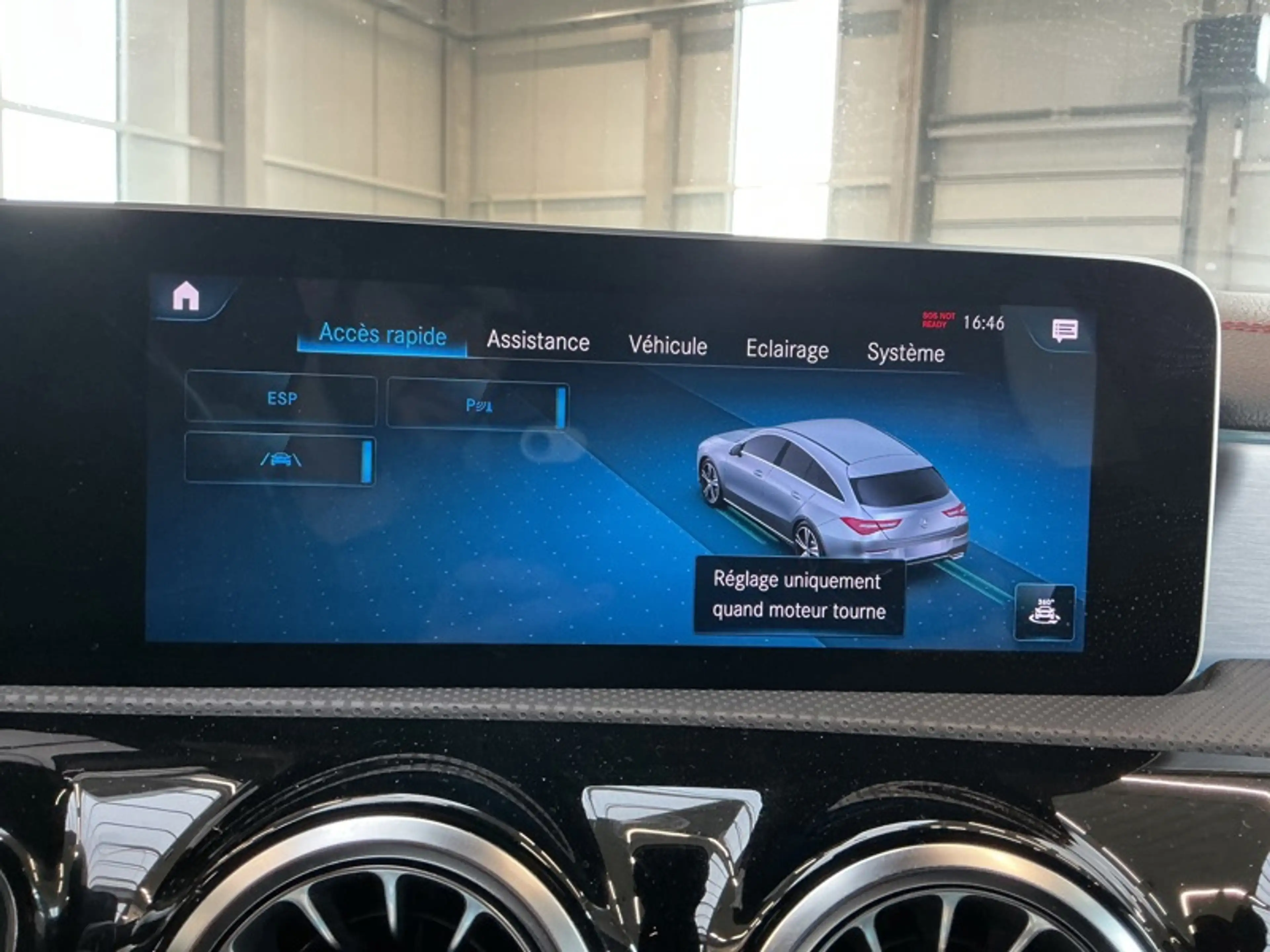 Mercedes-Benz CLA 180 Shooting Brake AMG Line — photo 9