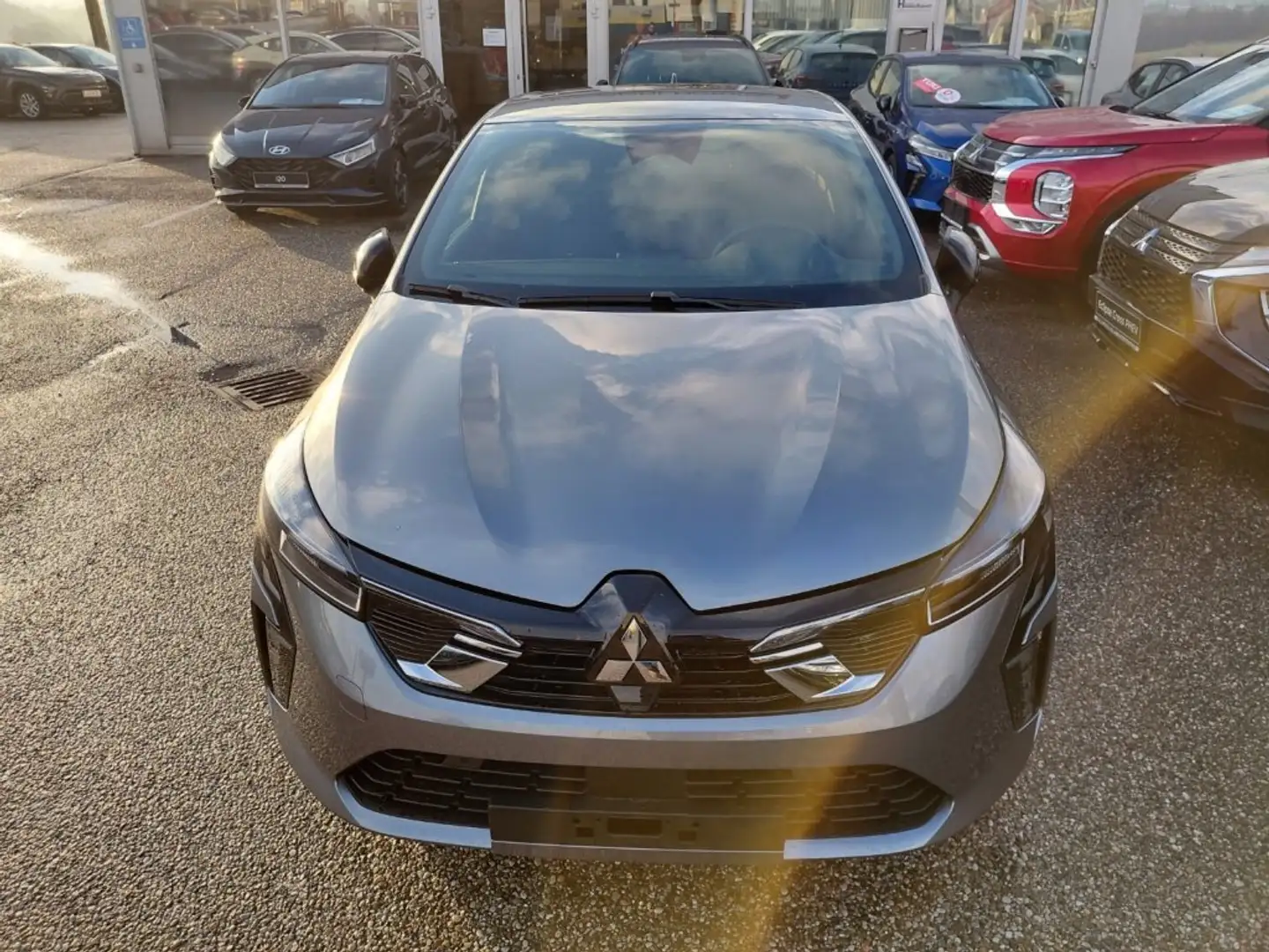 Mitsubishi Colt 1,6 HEV YUKI Intense S+C AT 26 Winterräder Gratis! Grau - 2