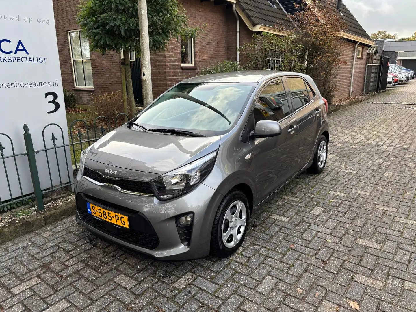 Kia Picanto 1.0 DPi ComfortLine Airco/Nieuw model/CV/Led/69000 Grau - 2