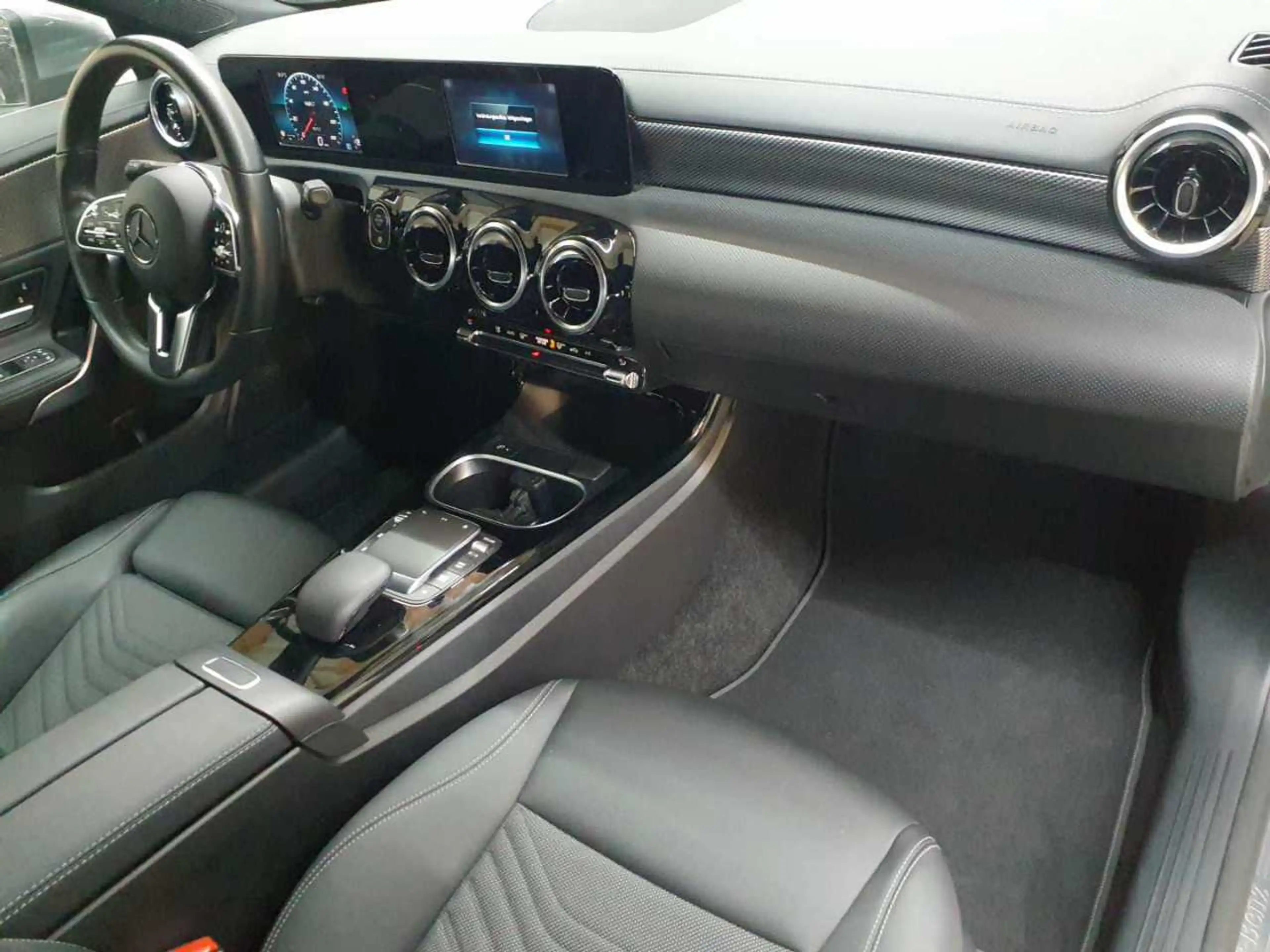 Mercedes-Benz CLA 220 CLA 220d 8G-Progressive KAM Totw. Temp — photo 12