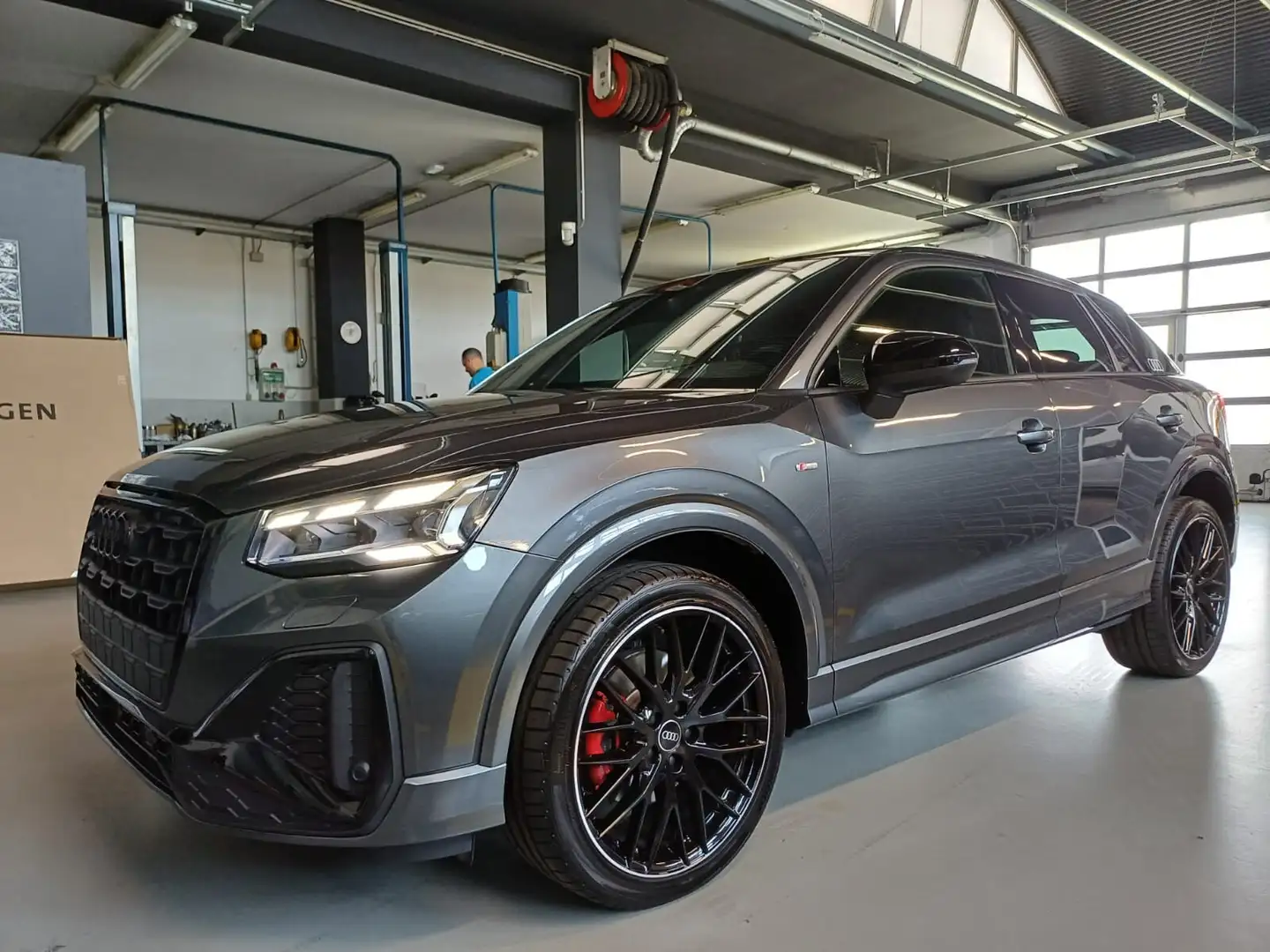 Audi Q2 35 TFSI S tronic S line Edition Grijs - 1