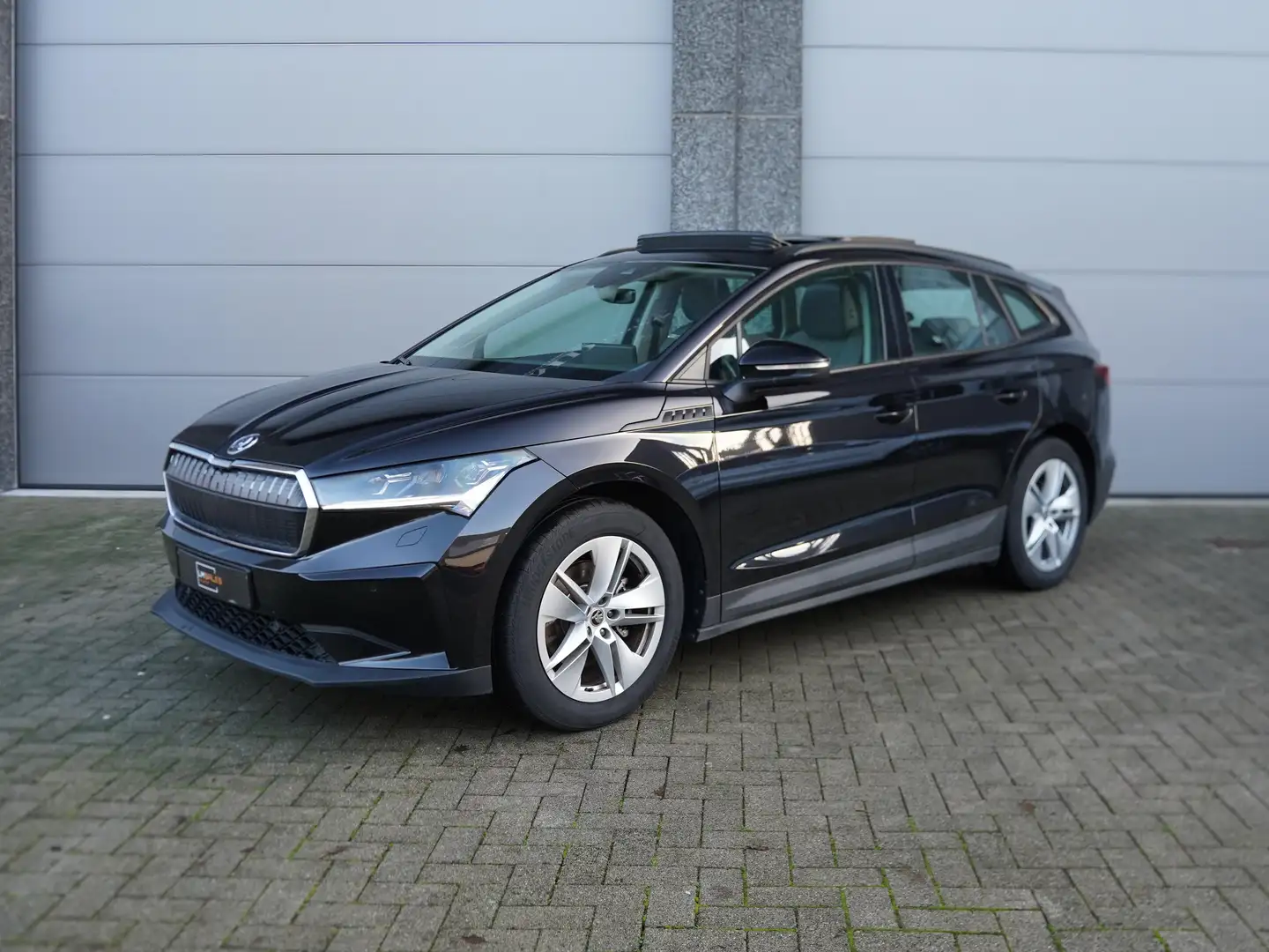 Skoda Enyaq 60 * PANO / MATRIX / CAMERA / ADAPTIVE CRUISE * Noir - 2