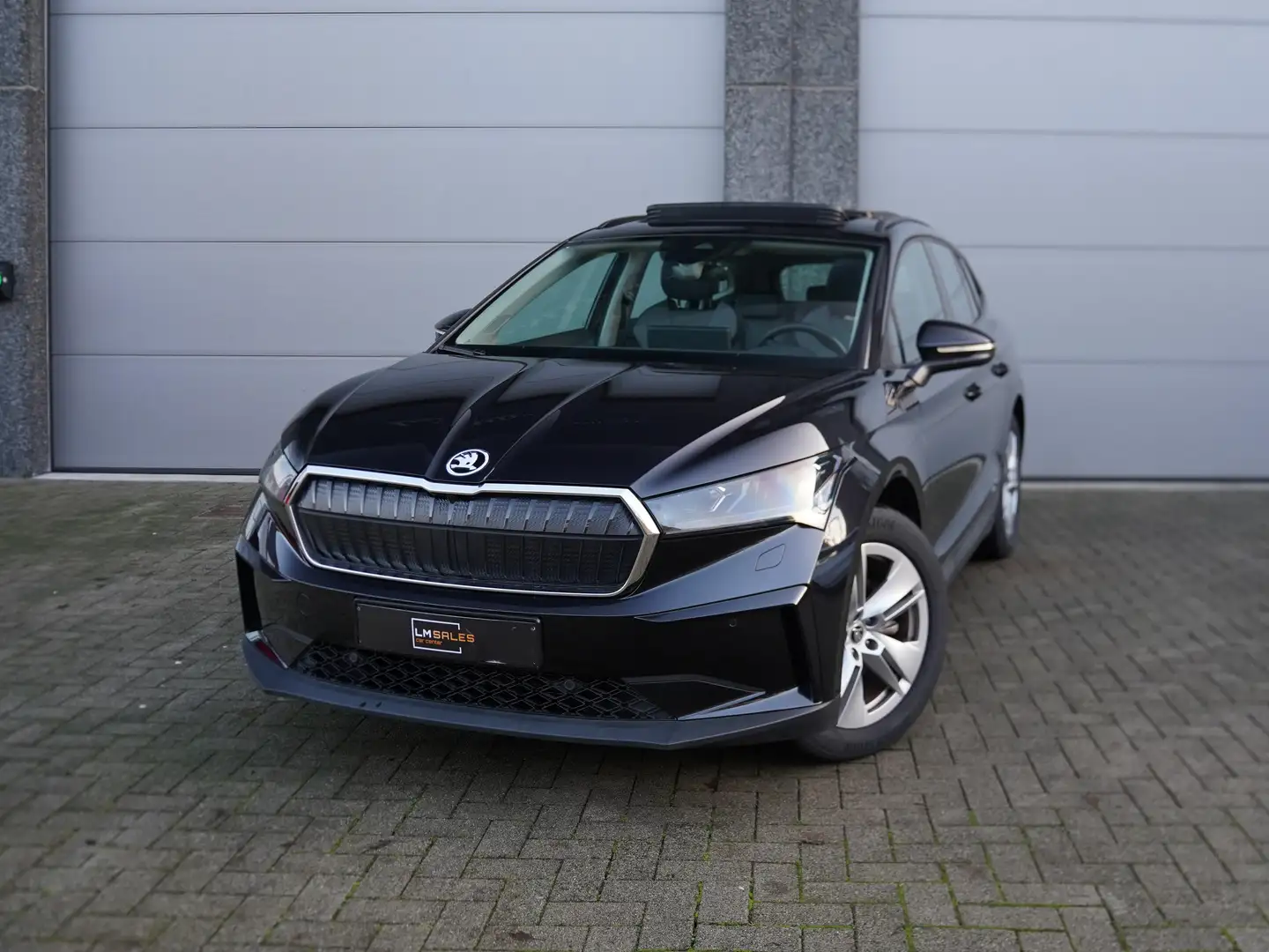 Skoda Enyaq 60 * PANO / MATRIX / CAMERA / ADAPTIVE CRUISE * Noir - 1