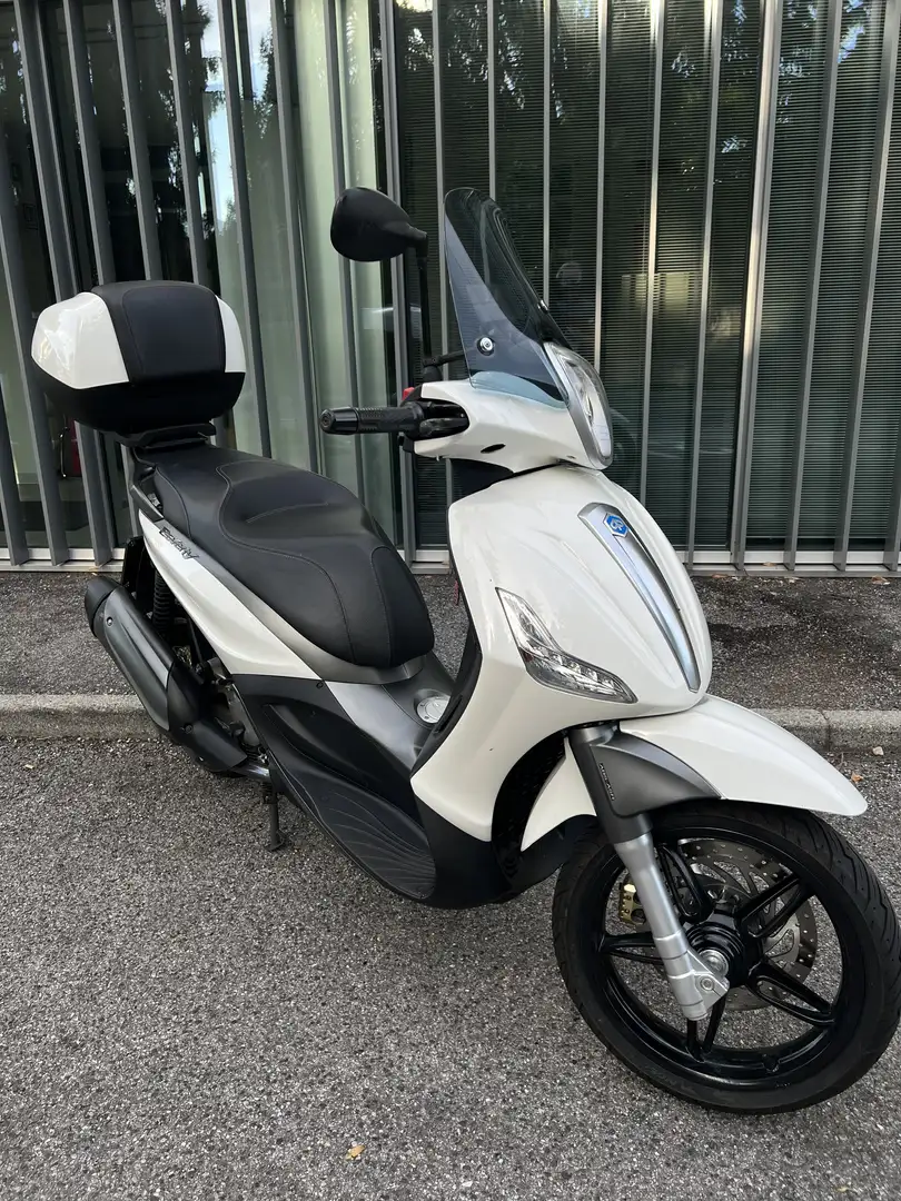 Piaggio Beverly 350 Sport Touring - 2