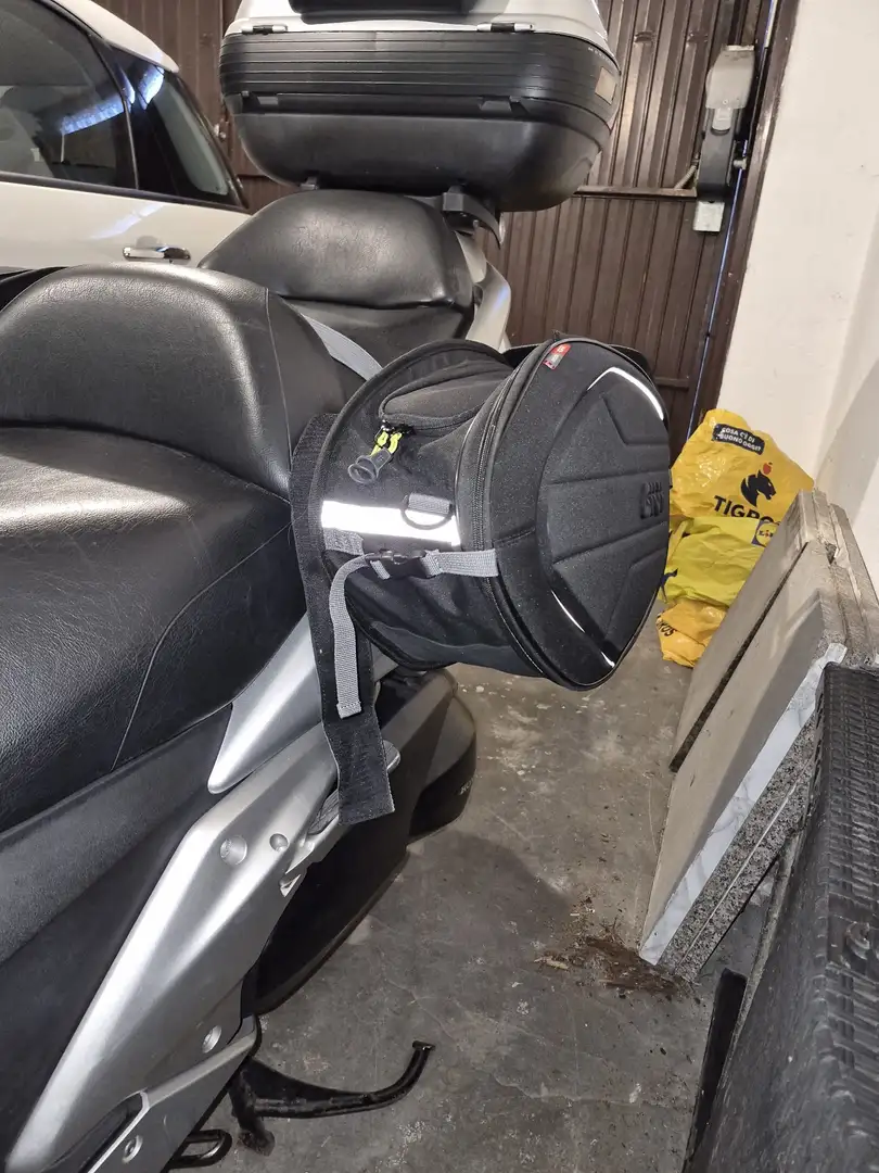 Honda Silver Wing 600 - 2