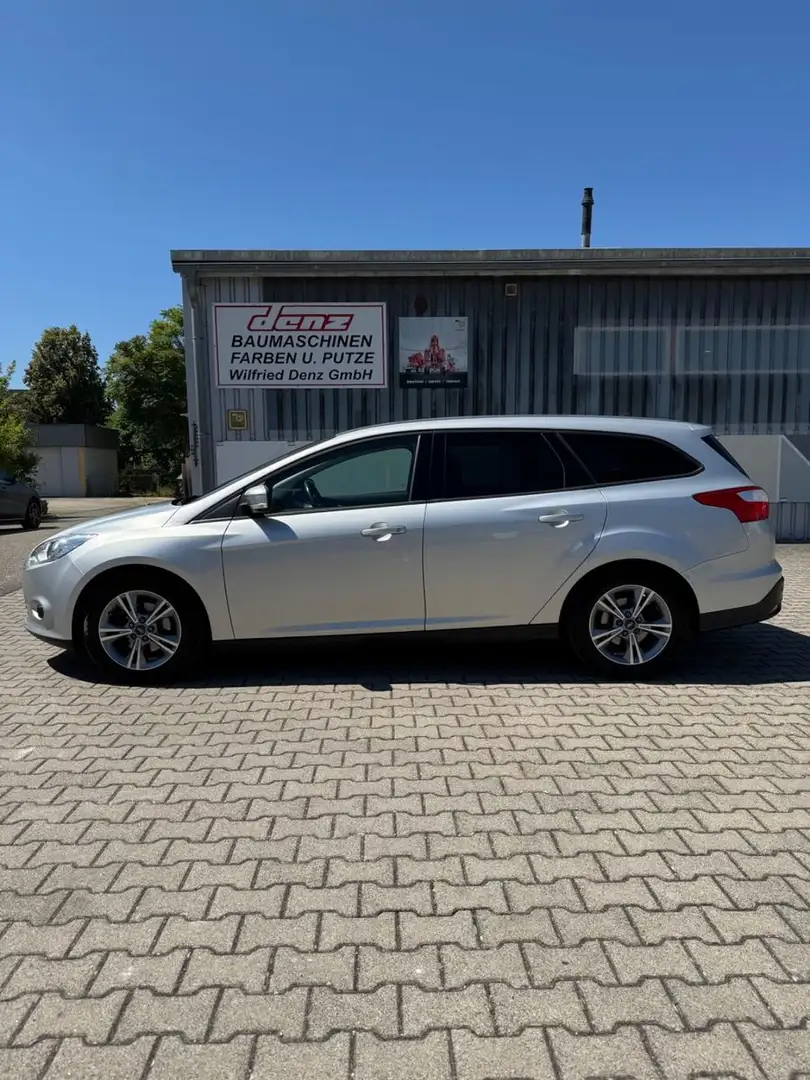 Ford Focus Turnier Sync Edition Серебристый - 2