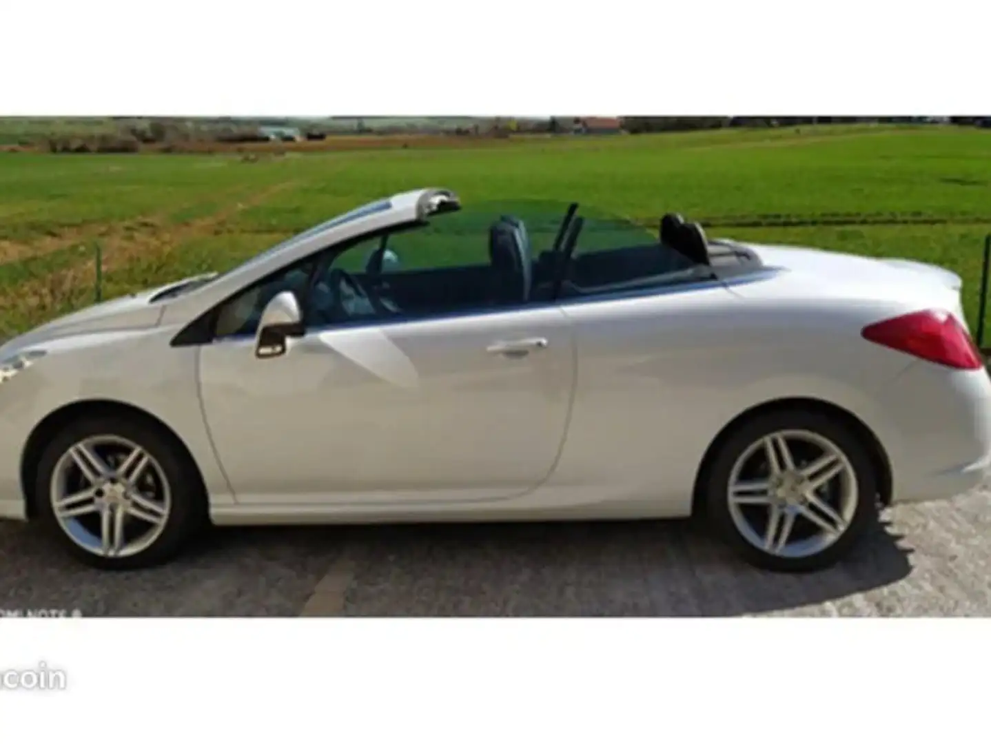 Peugeot 308 308 CC 1.6 HDi 112ch FAP Sport Pack Blanc - 2