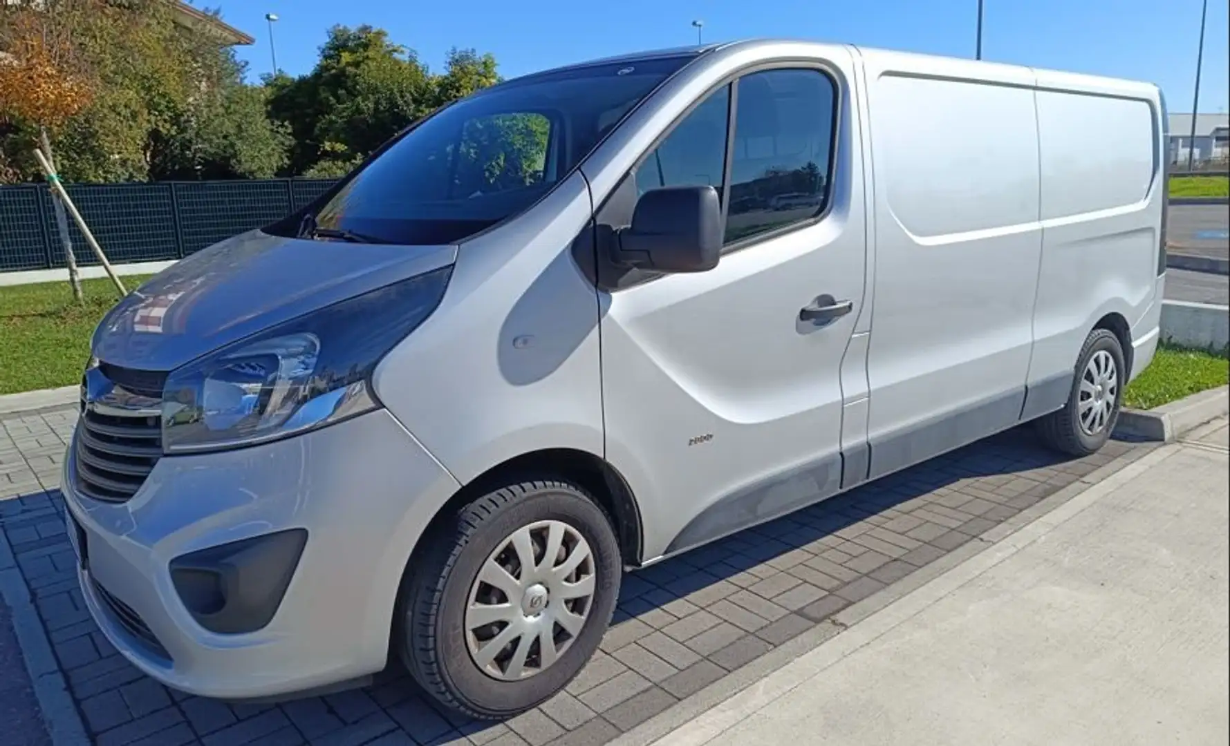 Opel Vivaro Biturbo Argento - 2