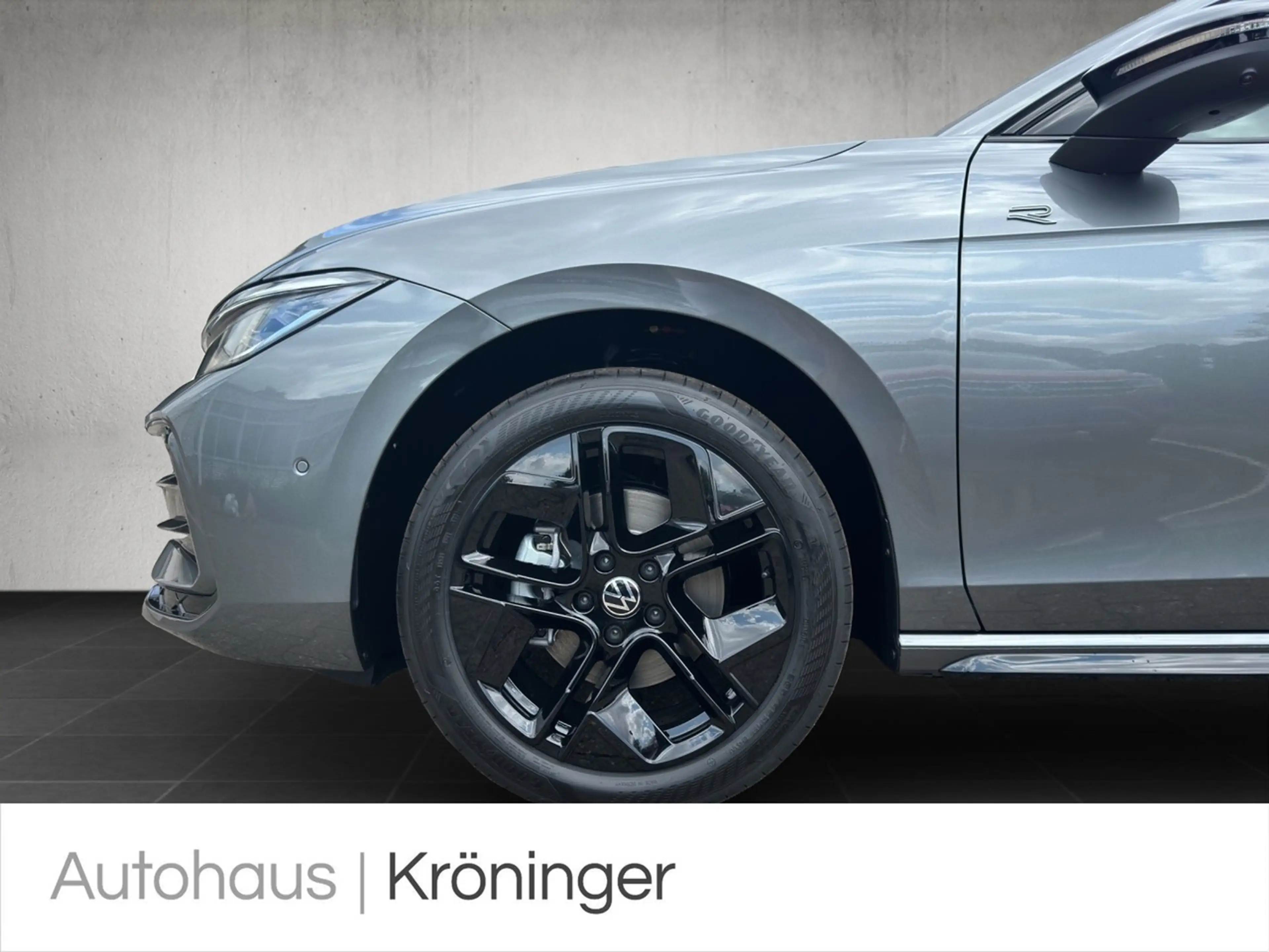 Volkswagen Passat Variant 2.0 TDI DSG R-line AHK ACC HUD — photo 19