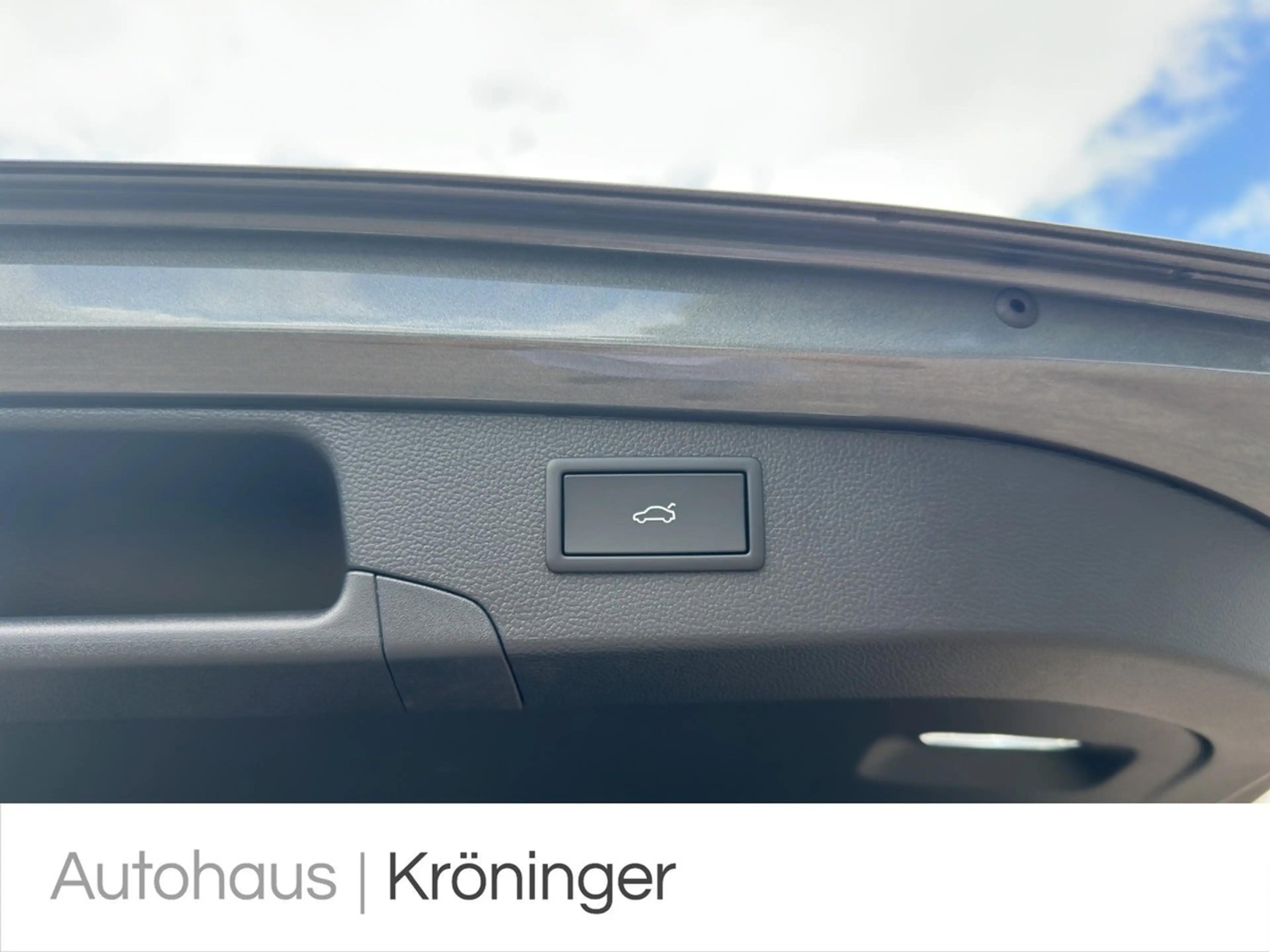 Volkswagen Passat Variant 2.0 TDI DSG R-line AHK ACC HUD — photo 16