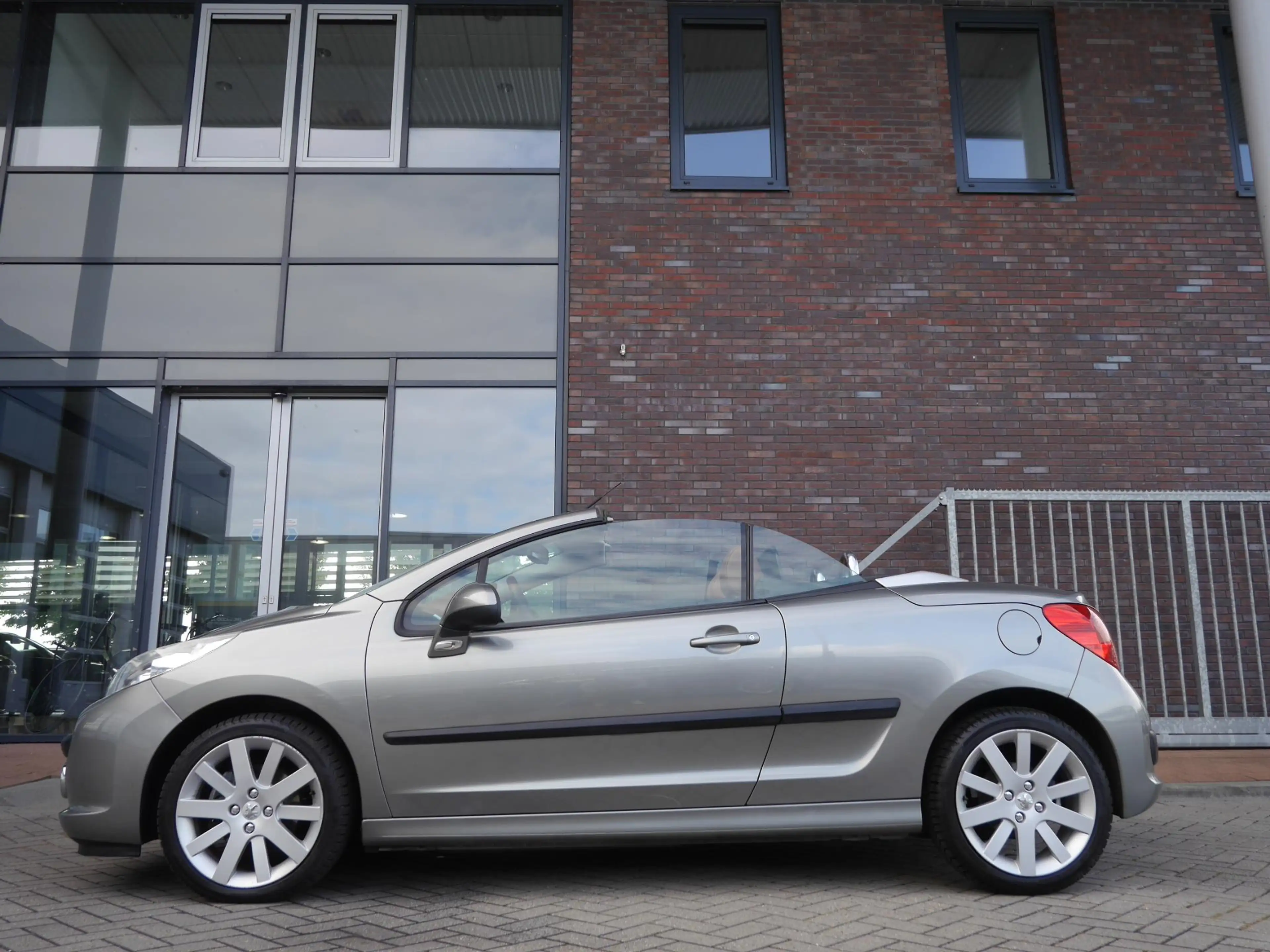 Peugeot 207 CC 1.6-16V T Féline | Cabrio | Hardtop | 150 PK | — photo 7