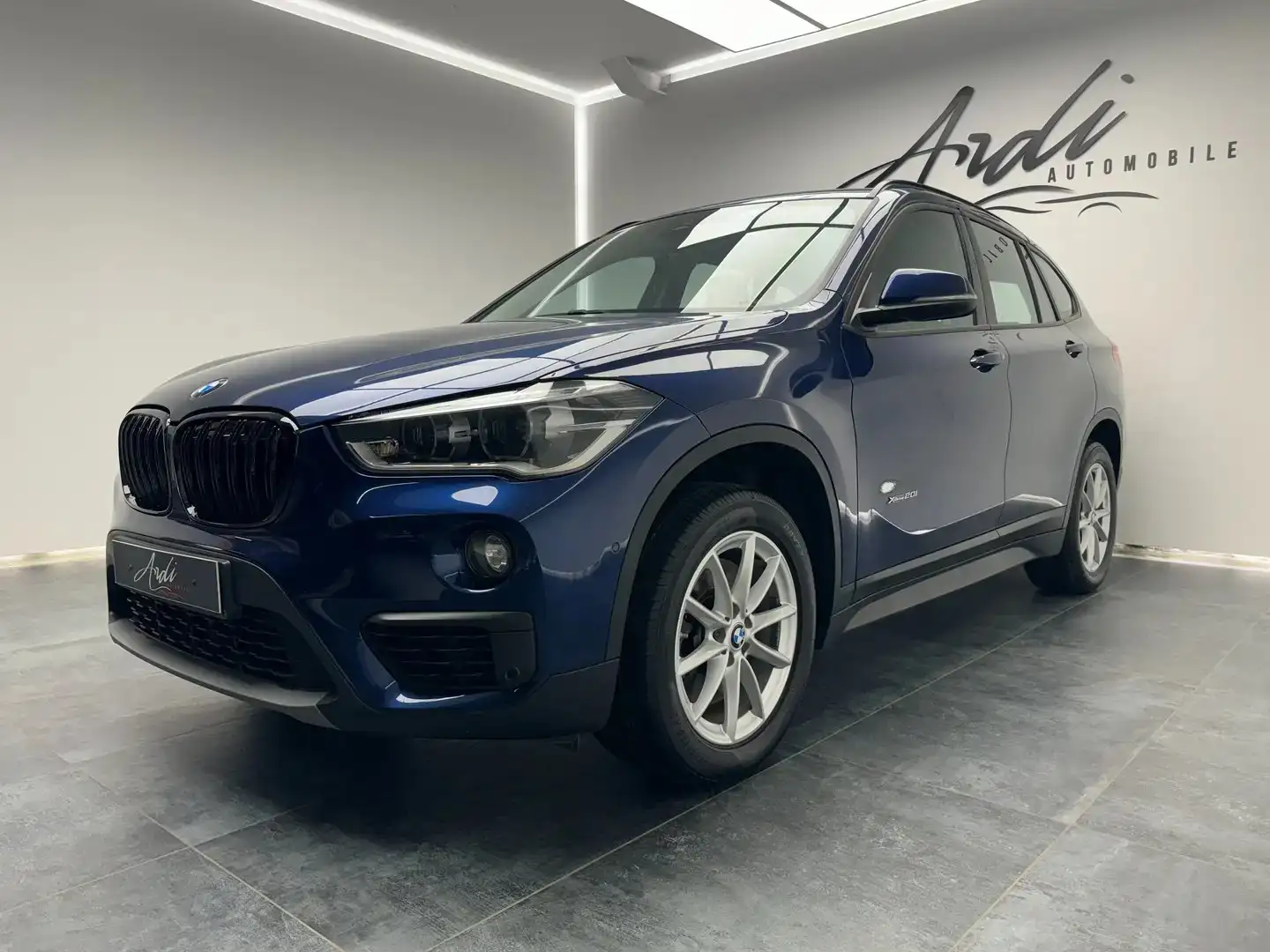 BMW X1 2.0i xDrive *GARANTIE 12 MOIS*1er PROPRIETAIRE* Bleu - 1