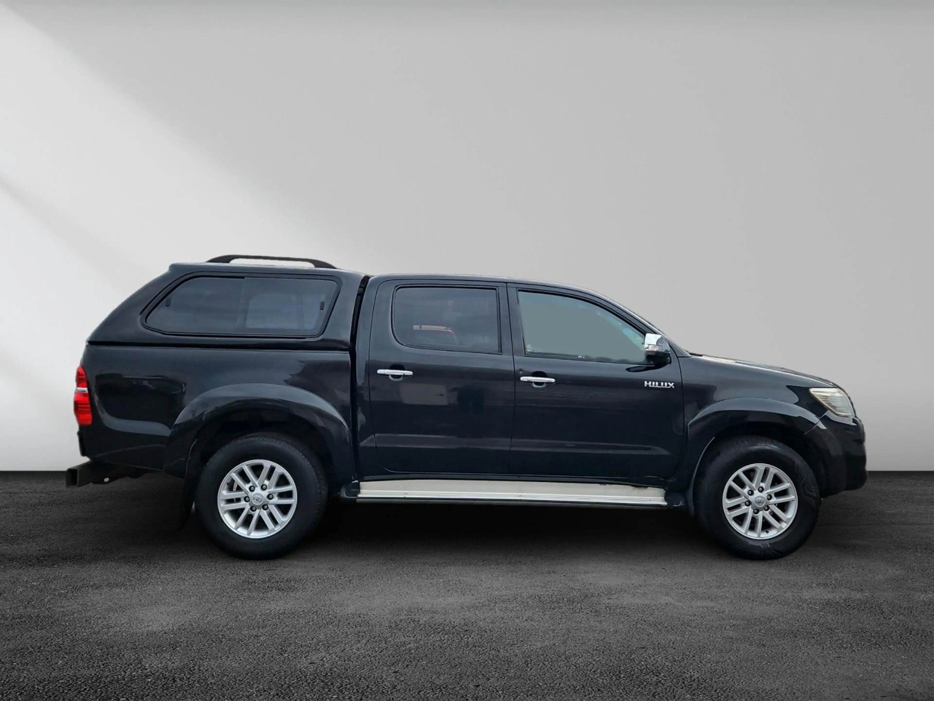 Toyota Hilux Double Cab Comfort 4x4 — photo 6