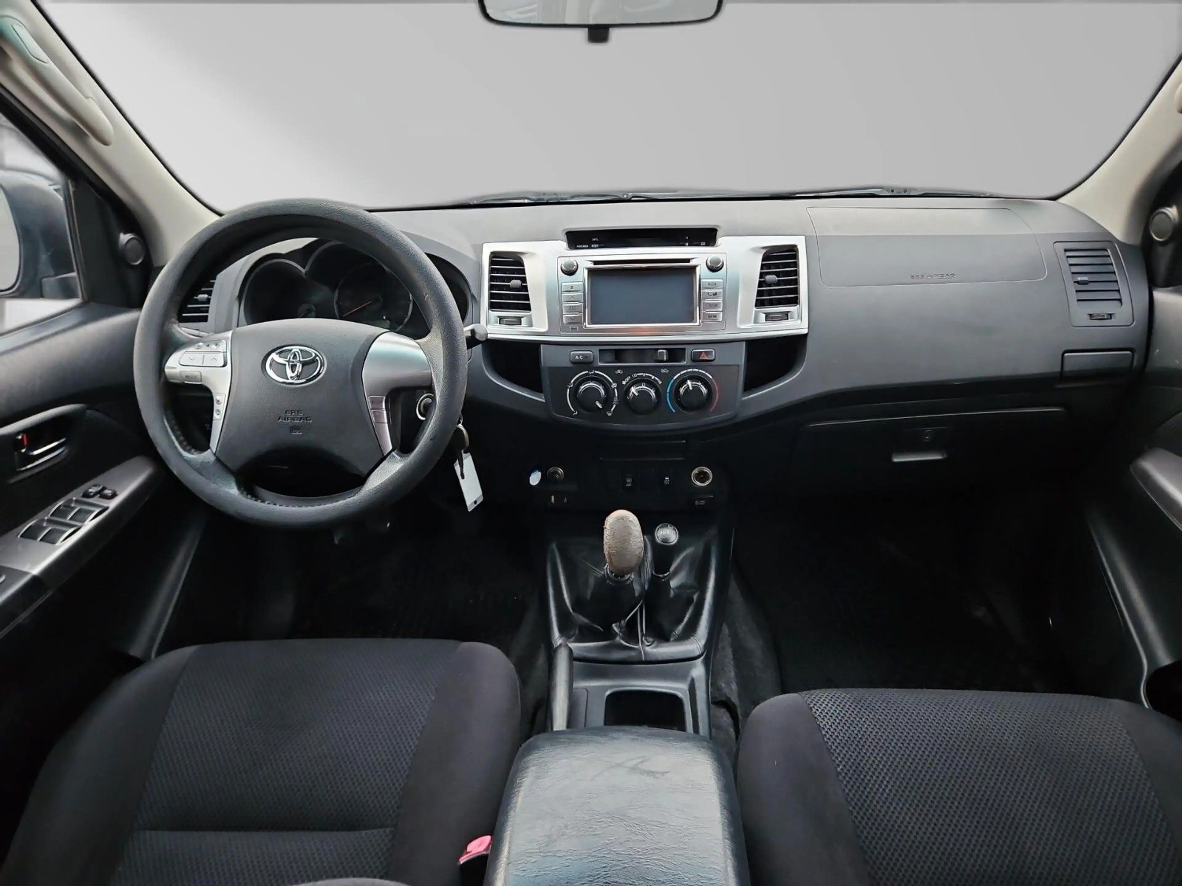 Toyota Hilux Double Cab Comfort 4x4 — photo 13