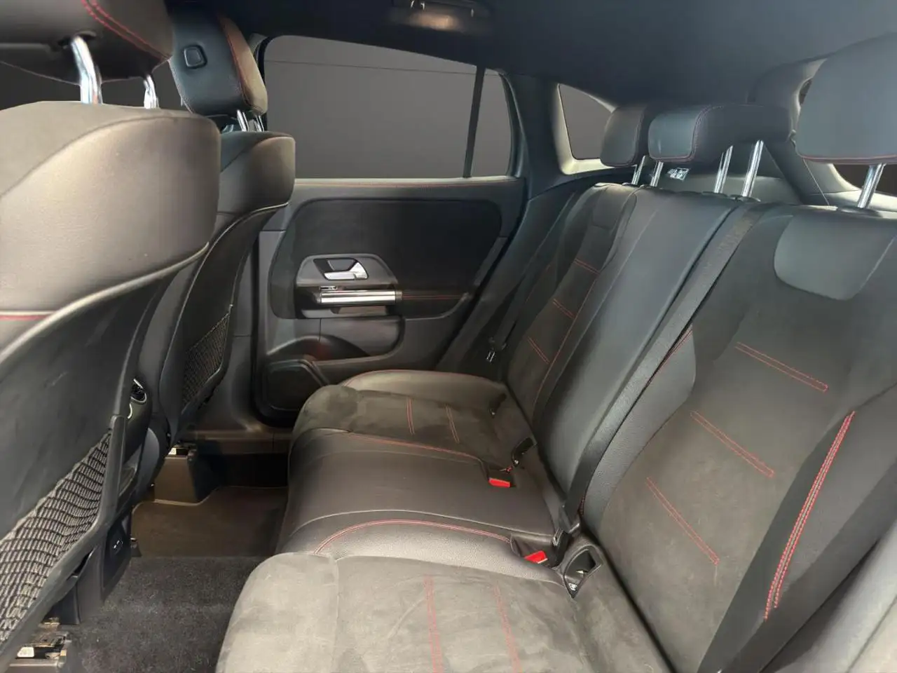 Mercedes-Benz GLA d Automatic 4Matic Premium, миниатюра 12