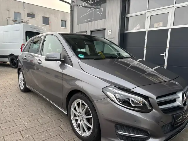 Mercedes-Benz B 220 B-Klasse Diesel (CDI) Autom. Top Ausstattung.