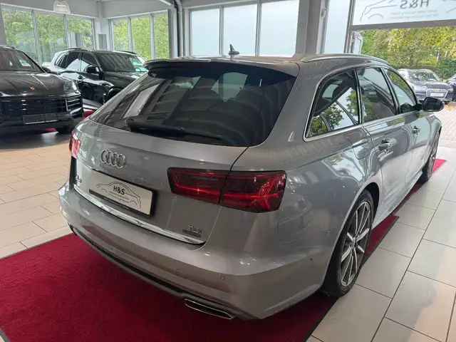Audi A6 Avant view 7