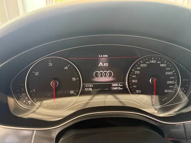 Audi A6 Avant view 15