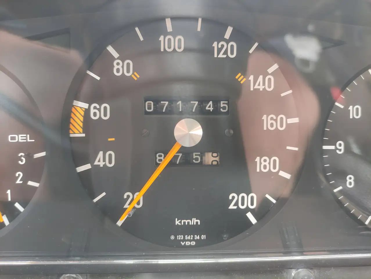 Mercedes-Benz 230, foto 11