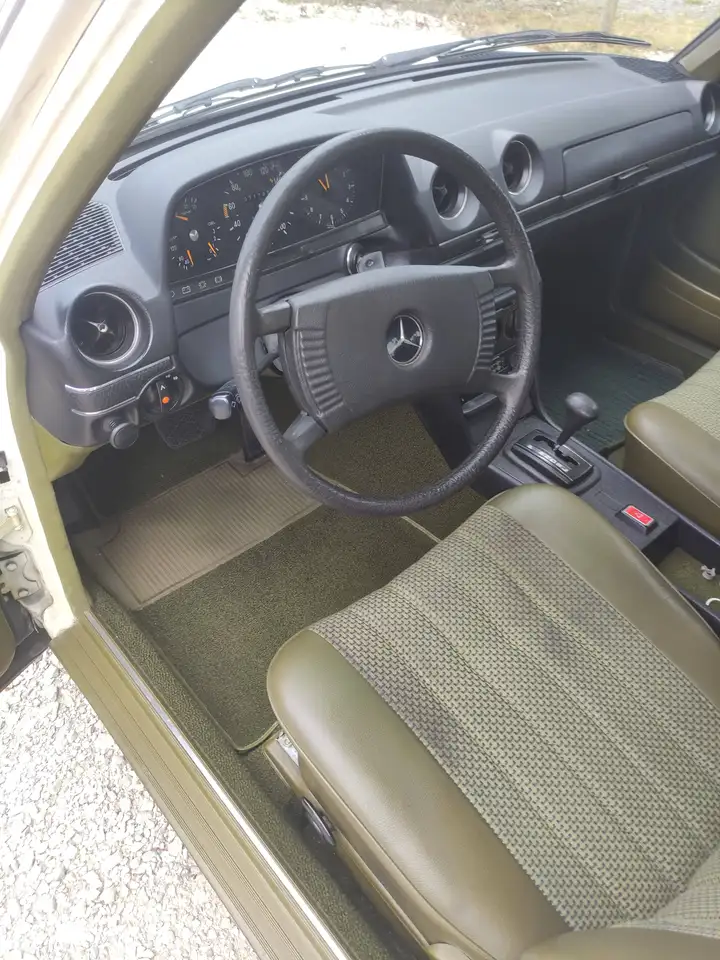 Mercedes-Benz 230, foto 8