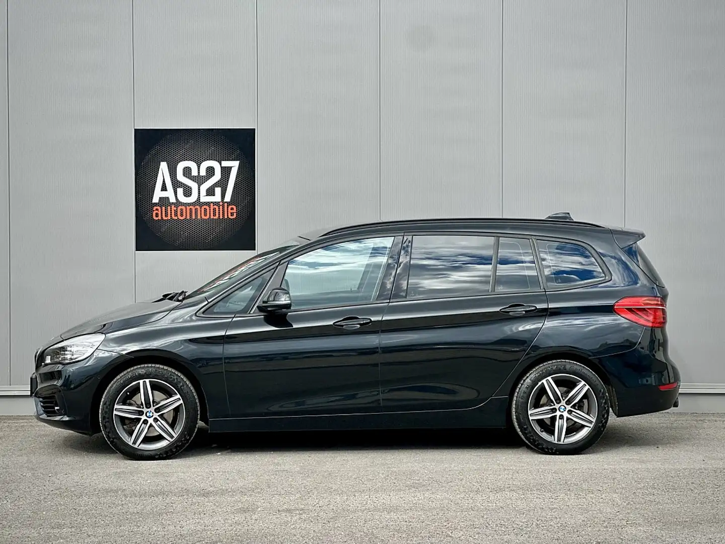 BMW 218 d Gran Tourer Sport Line Aut. Schwarz - 2
