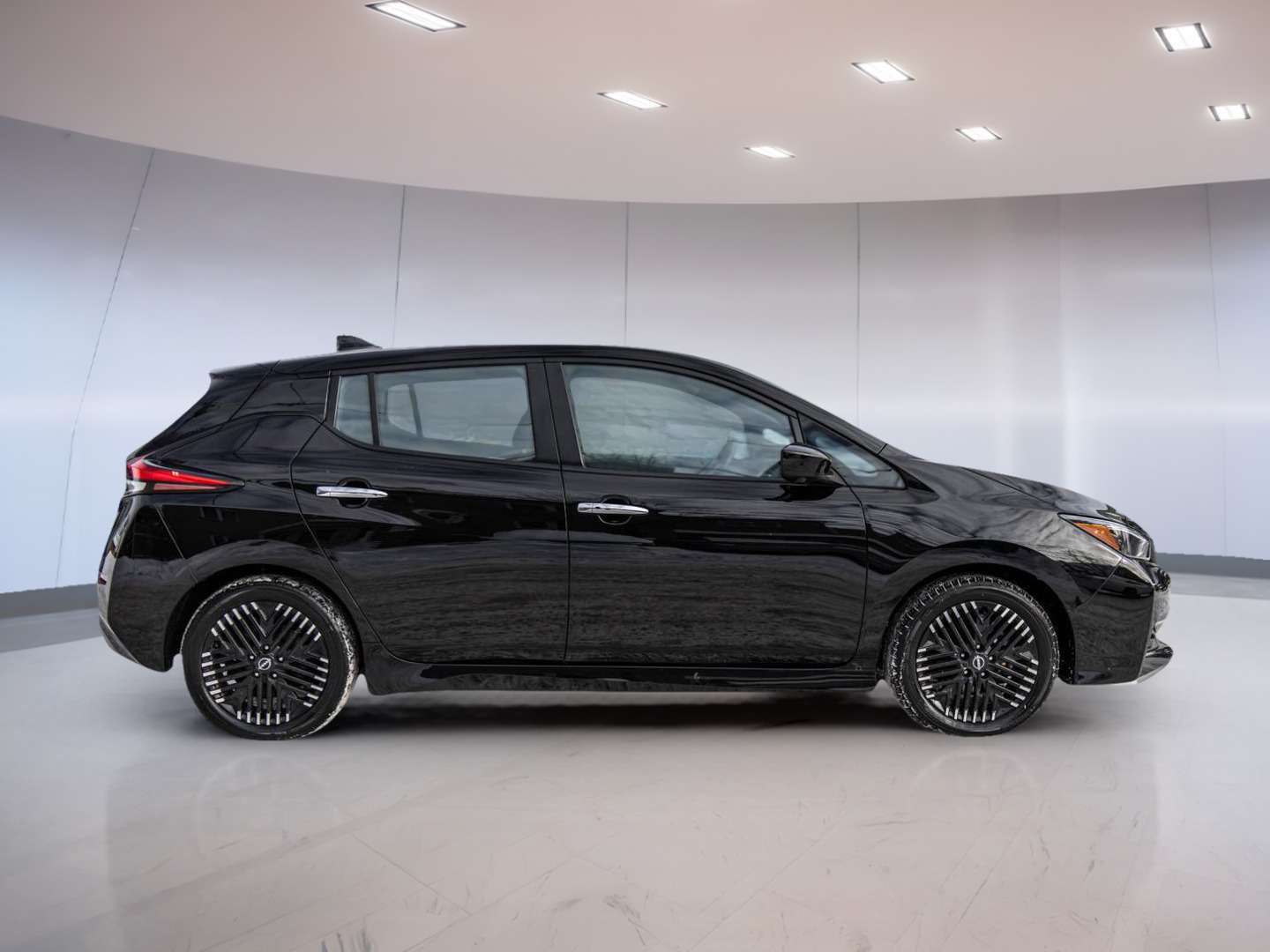 2024 Nissan Leaf SV PLUS — снимка 1