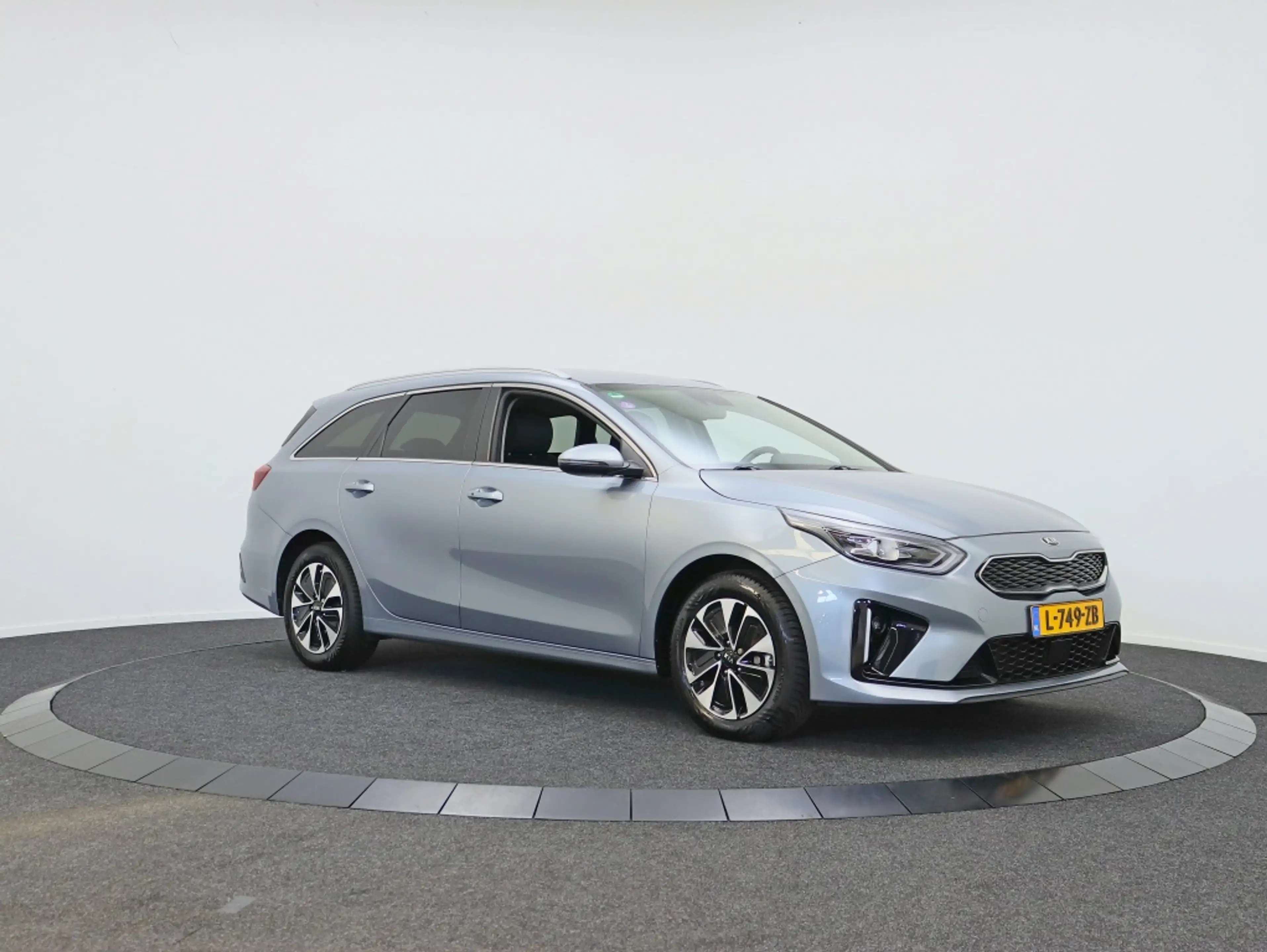 Kia Ceed SW / cee'd SW Sportswagon 1.6 GDI PHEV Dynamic PlusLine | All-se — photo 12